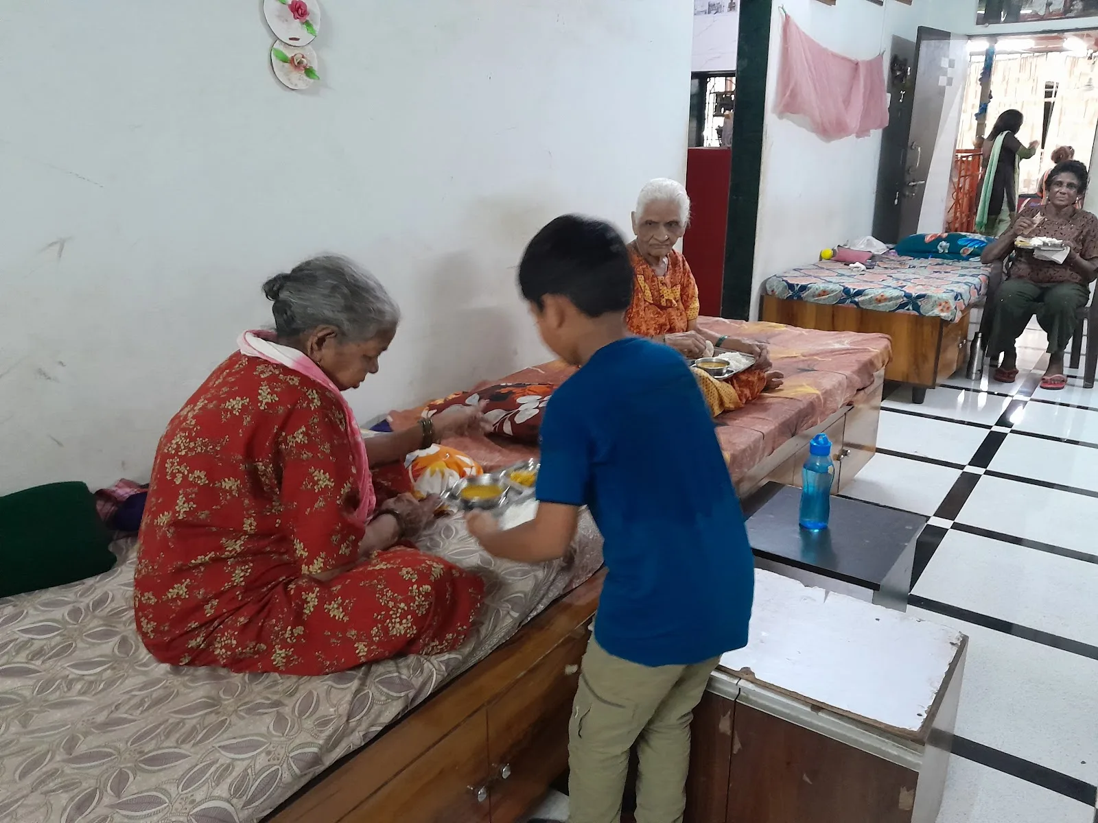 Ananta Khushiyaan Ashram