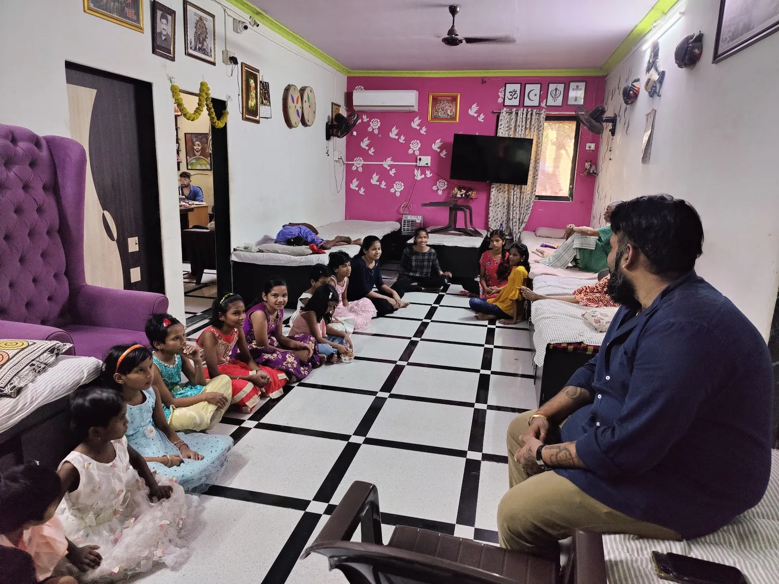 Ananta Khushiyaan Ashram