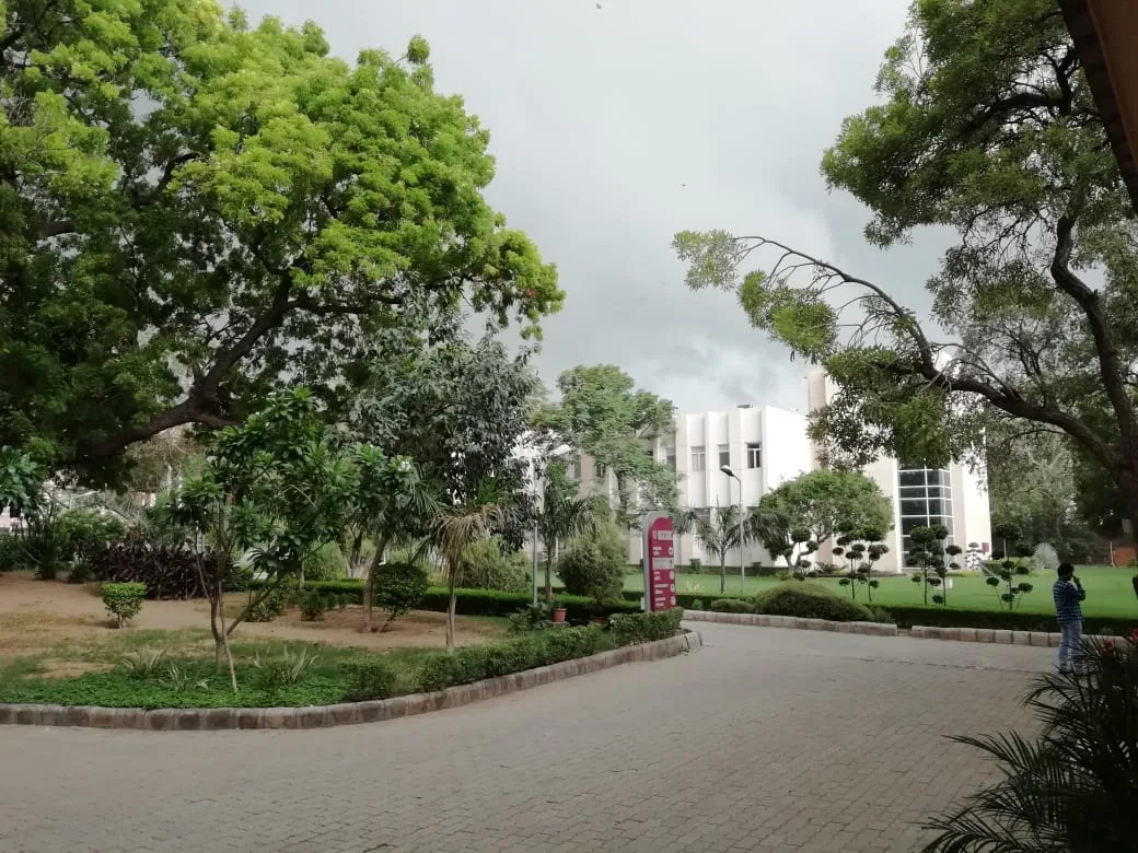Rajiv Gandhi Cancer Institute and Research Center, Niti Bagh, South Delhi