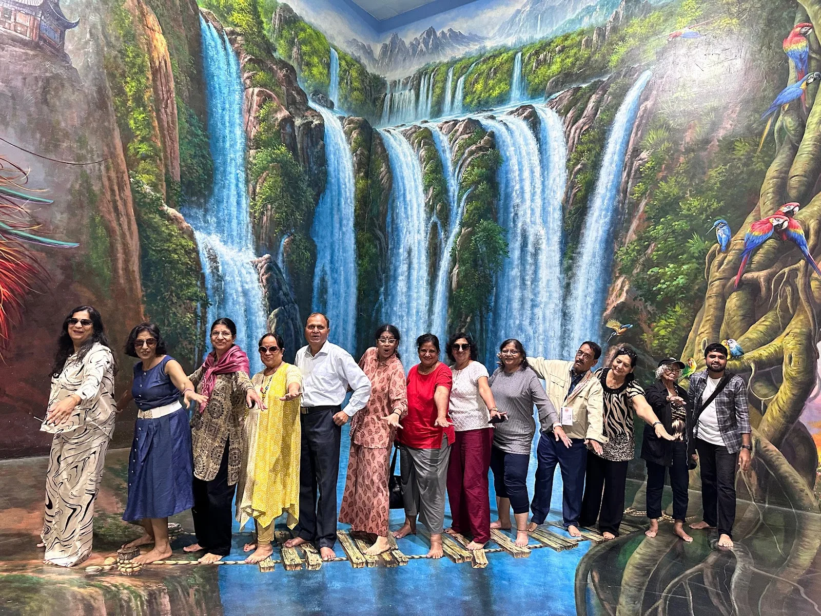 GoHappy Club: Senior Citizens Community & Group Trips
