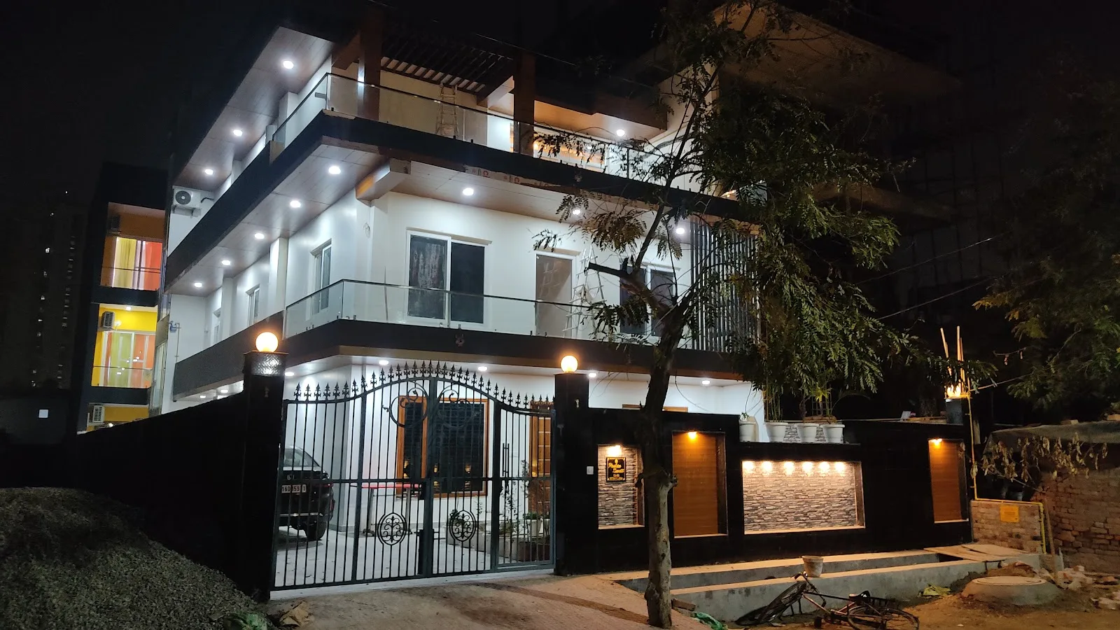 Roshan Smriti- assisted Living and care Home for Seniors