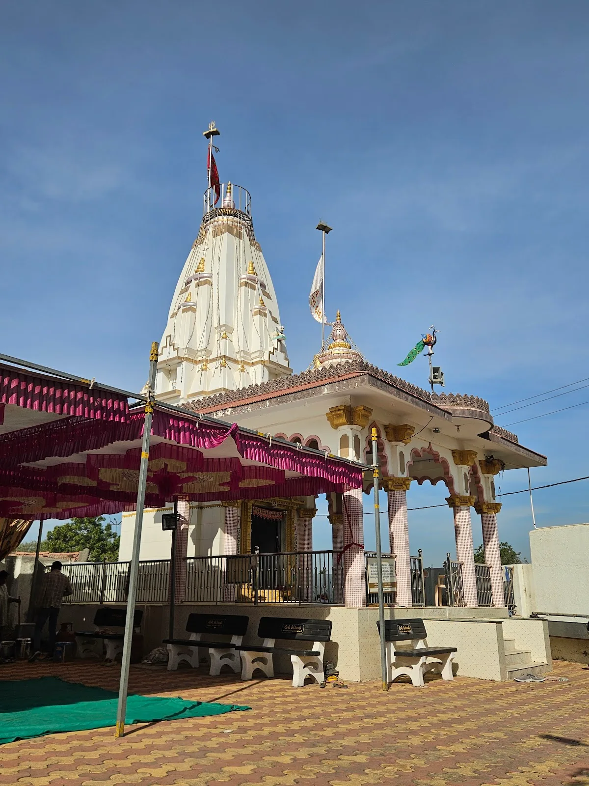 Sangani Parivar no Madh