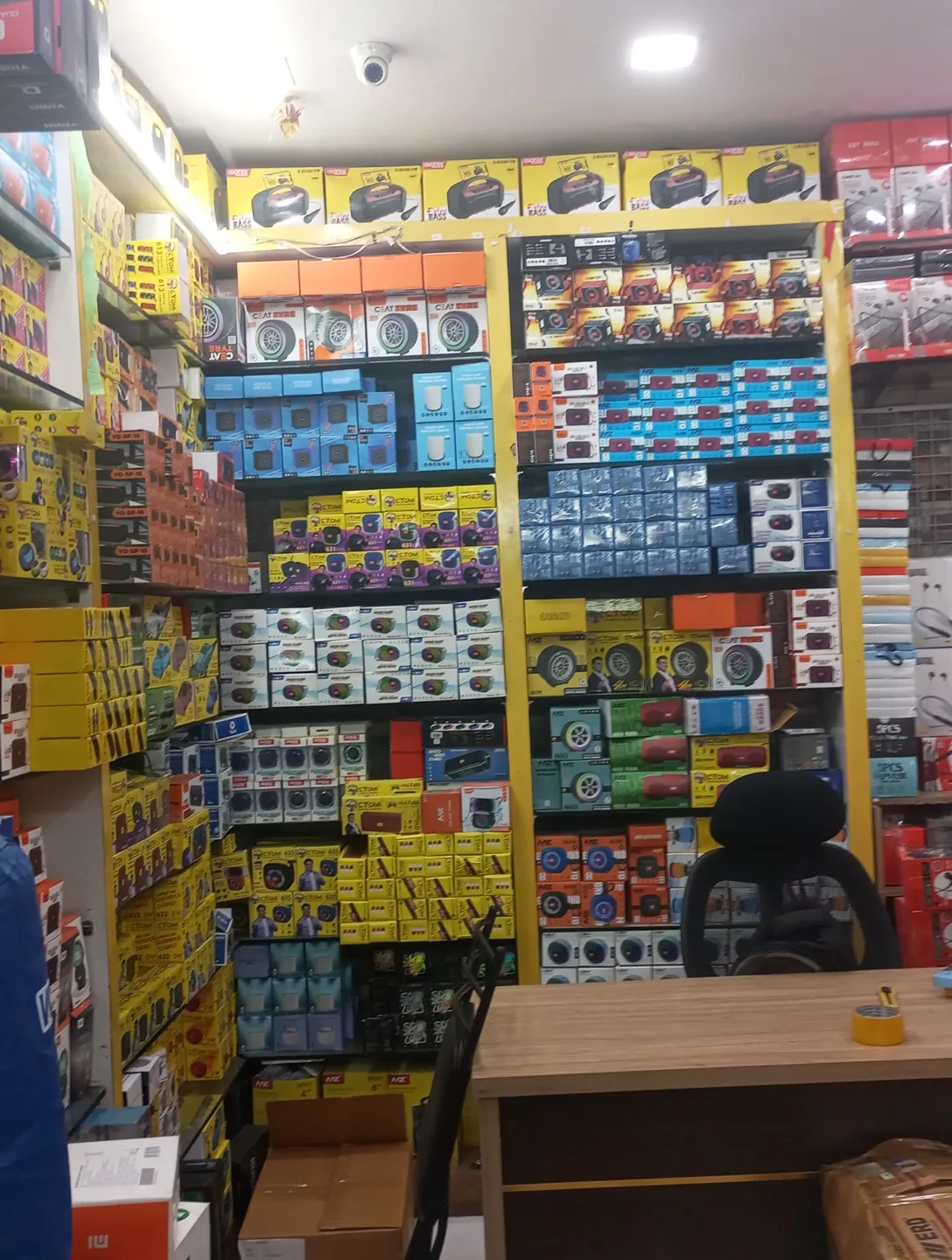 ELICER MOBILE ACCESSORIES (Wholesaler Delhi)
