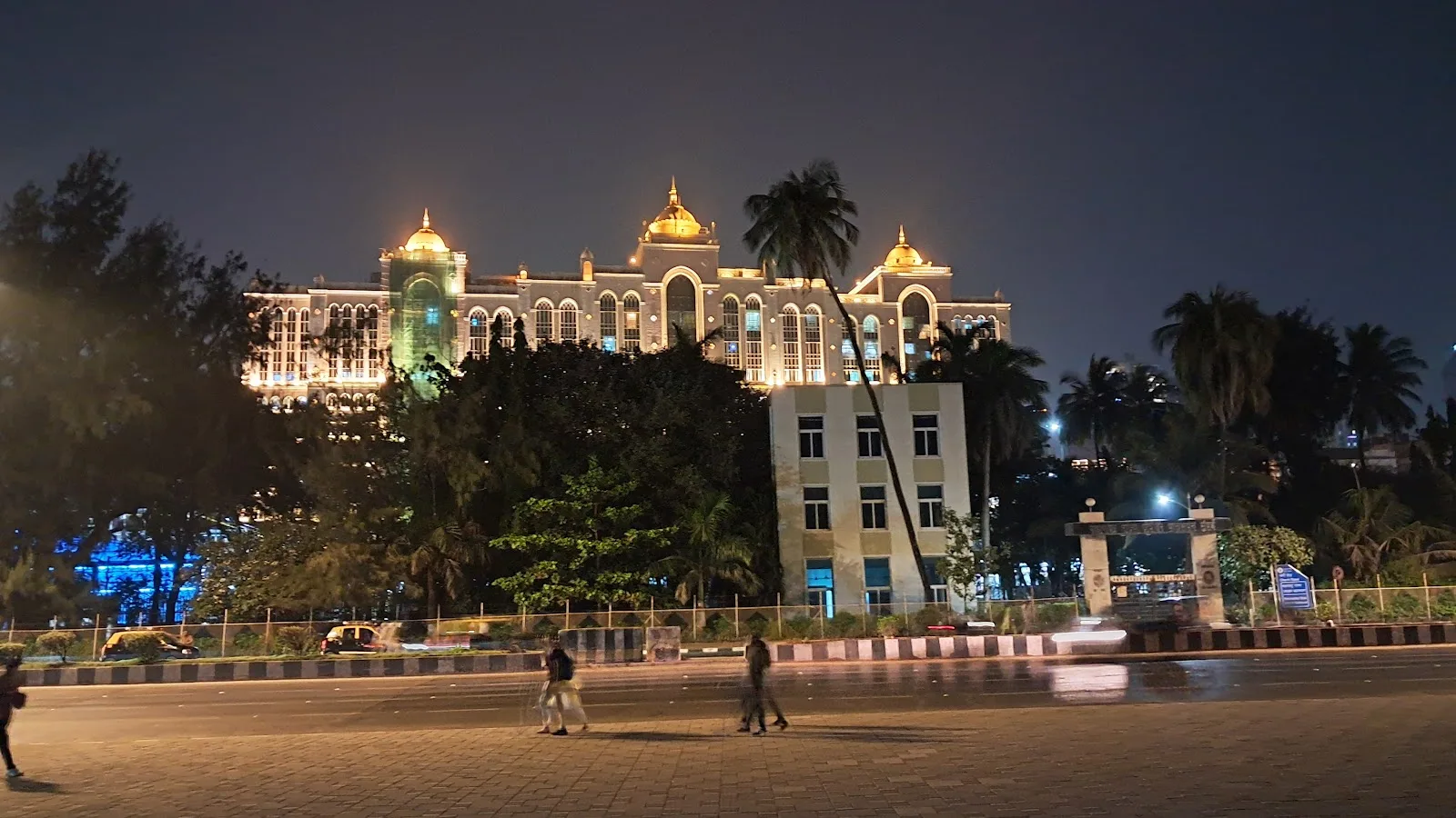 Saifee Hospital