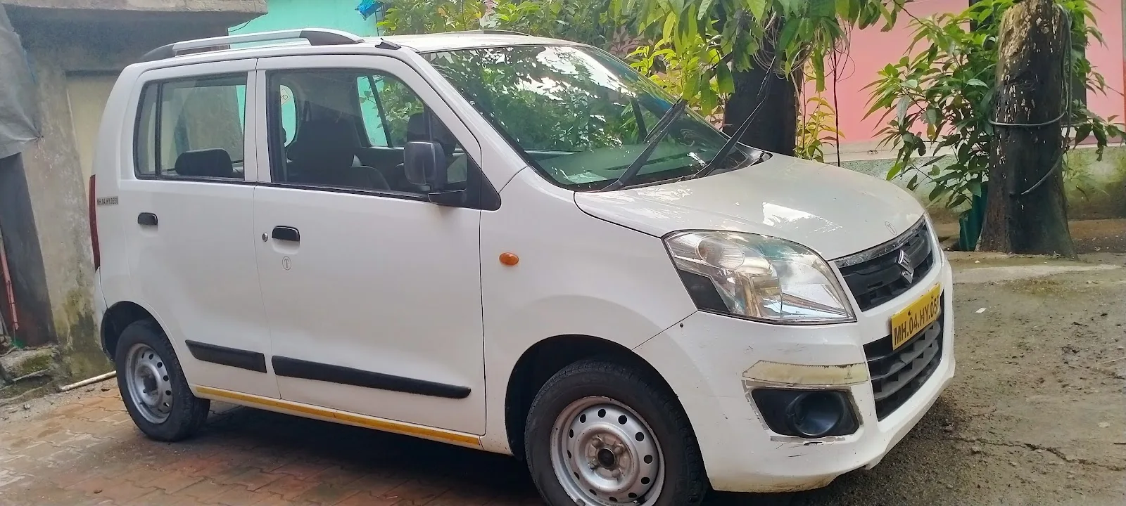 City' cab vrtourandtravles thane