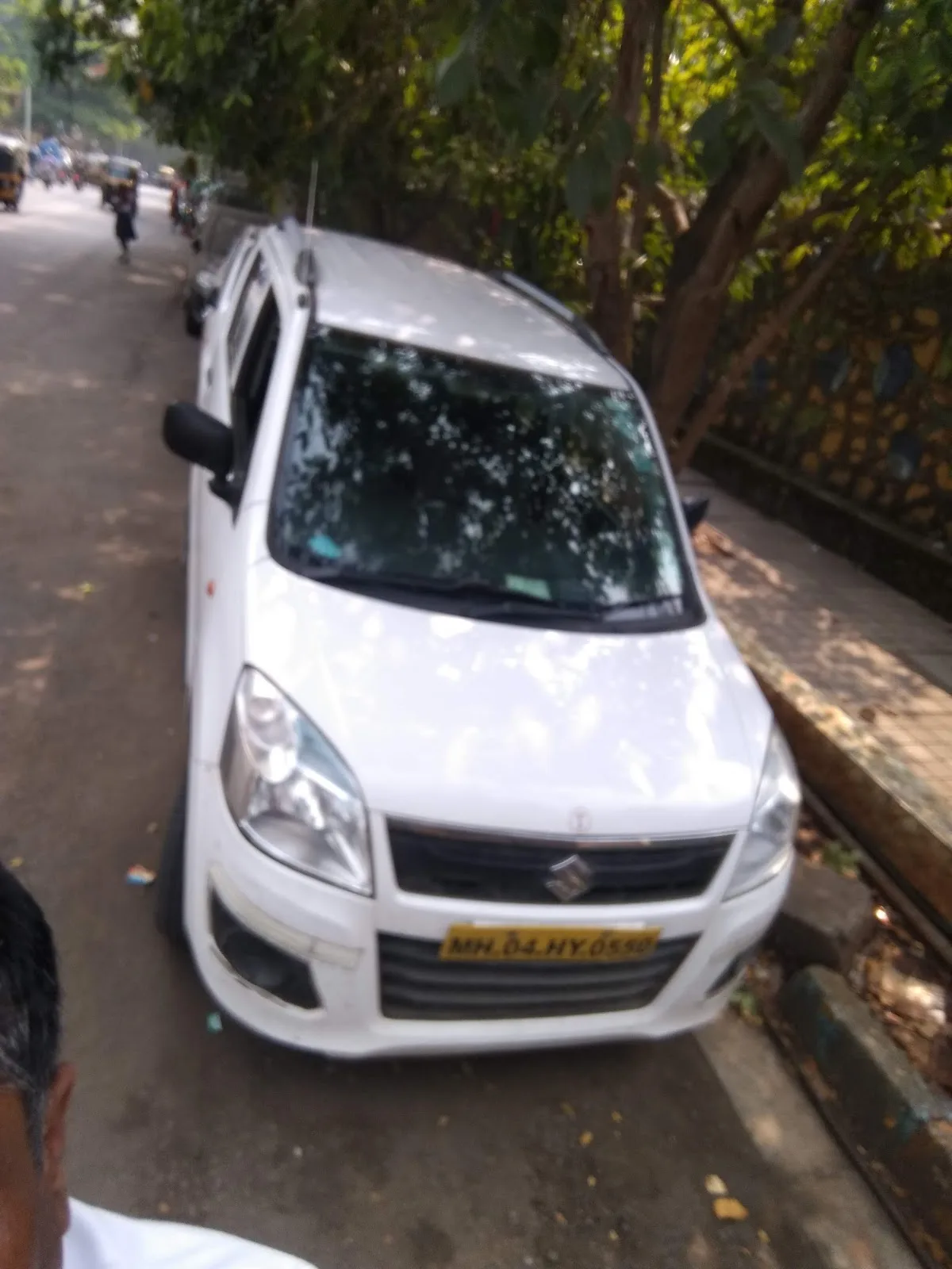 City' cab vrtourandtravles thane