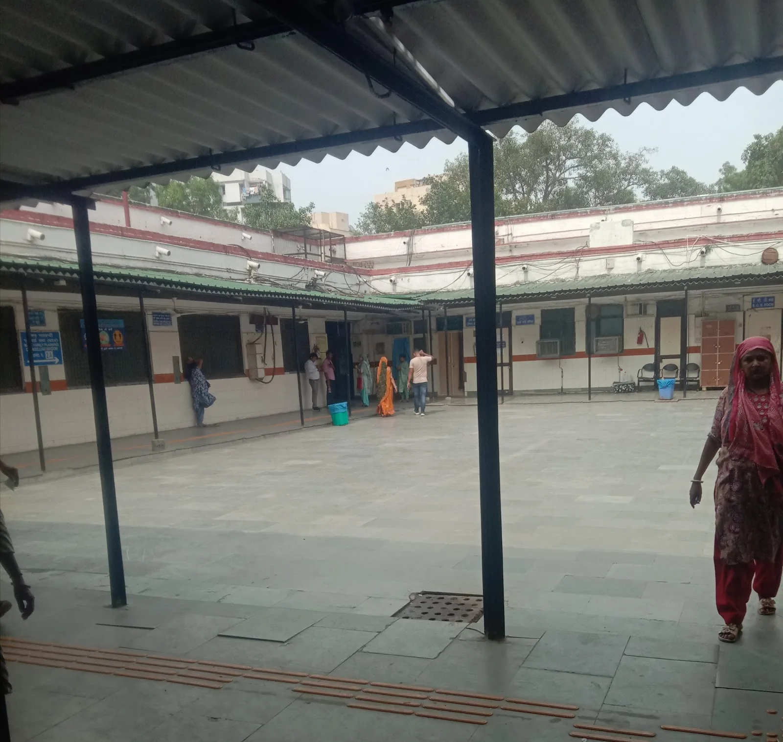 Smt Sucheta Kriplani Hospital