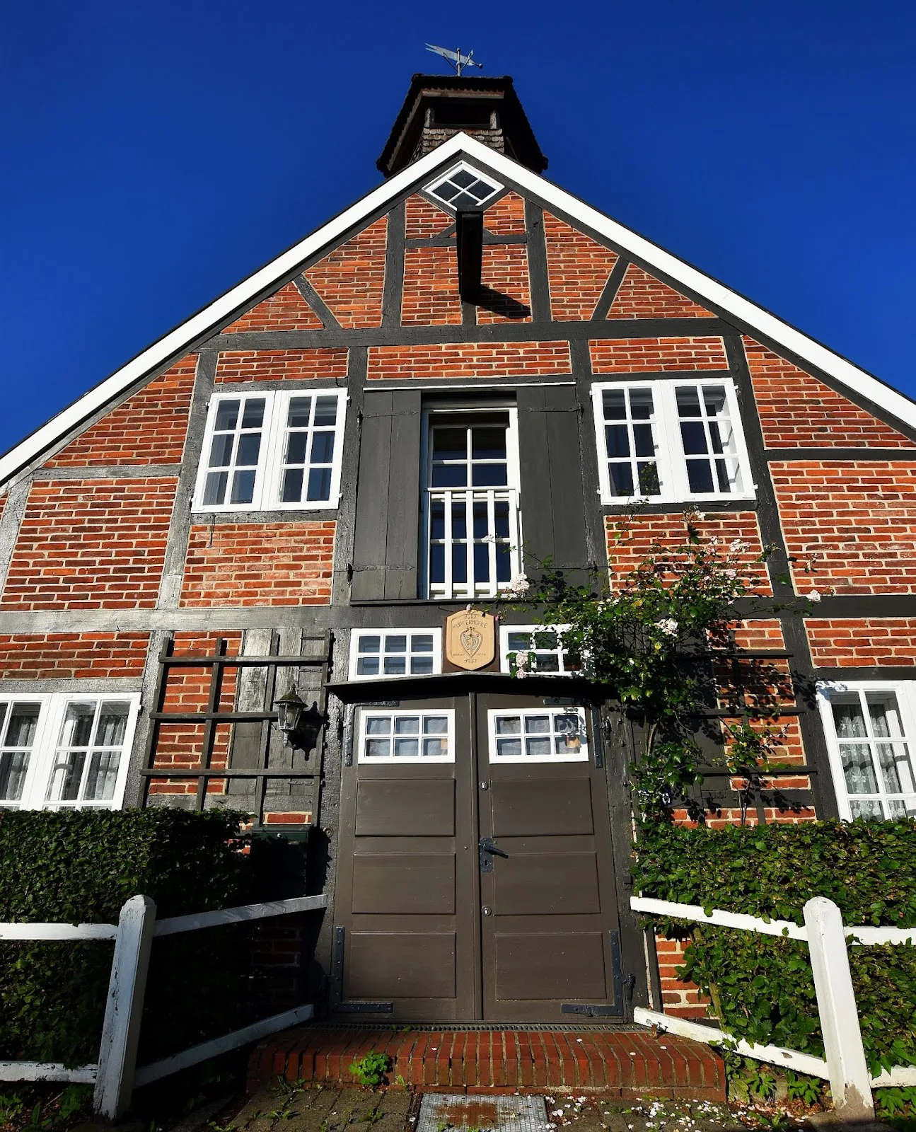 gGmbH hands for children -Kupferhof