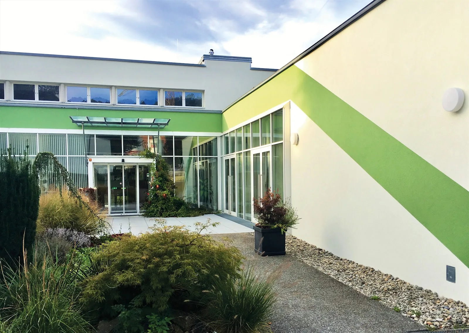RENAFAN Pflege mit Herz - Seniorenzentrum Magnolienhof