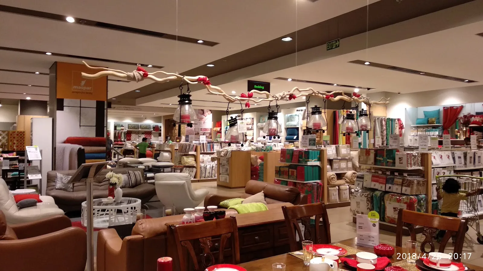 Lake Shore Mall - Thane