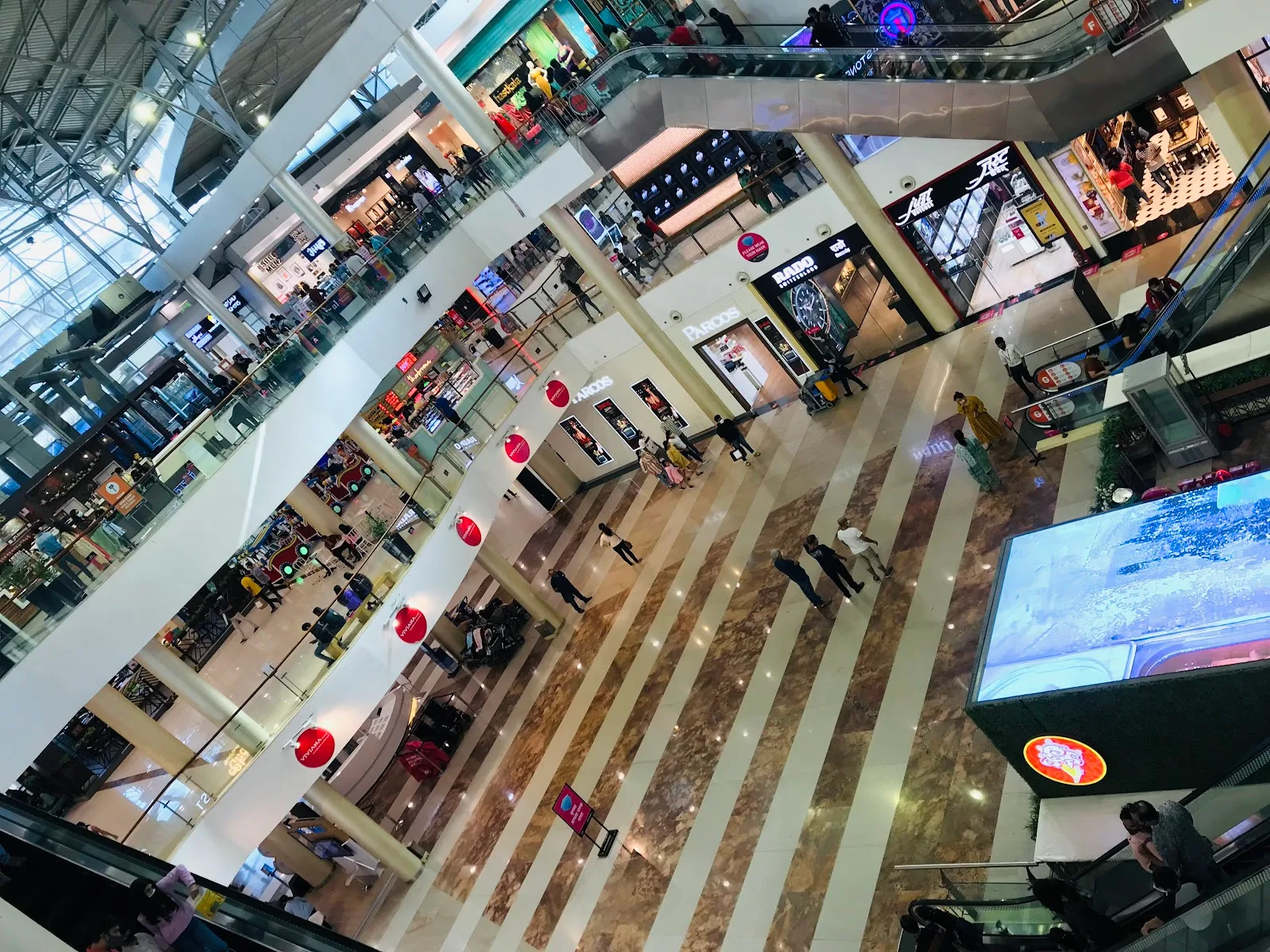 Lake Shore Mall - Thane
