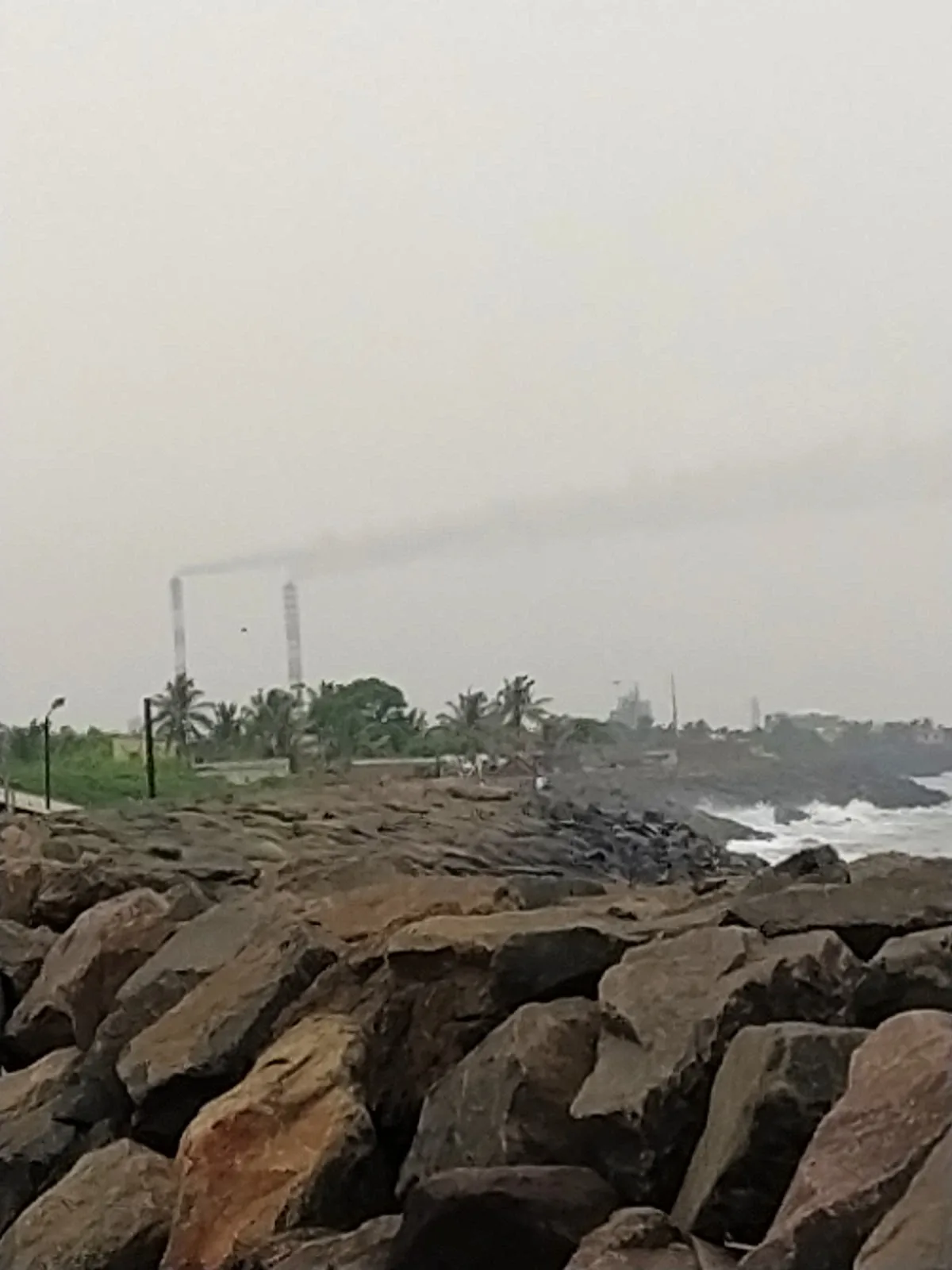 Poovulagin Nanbargal
