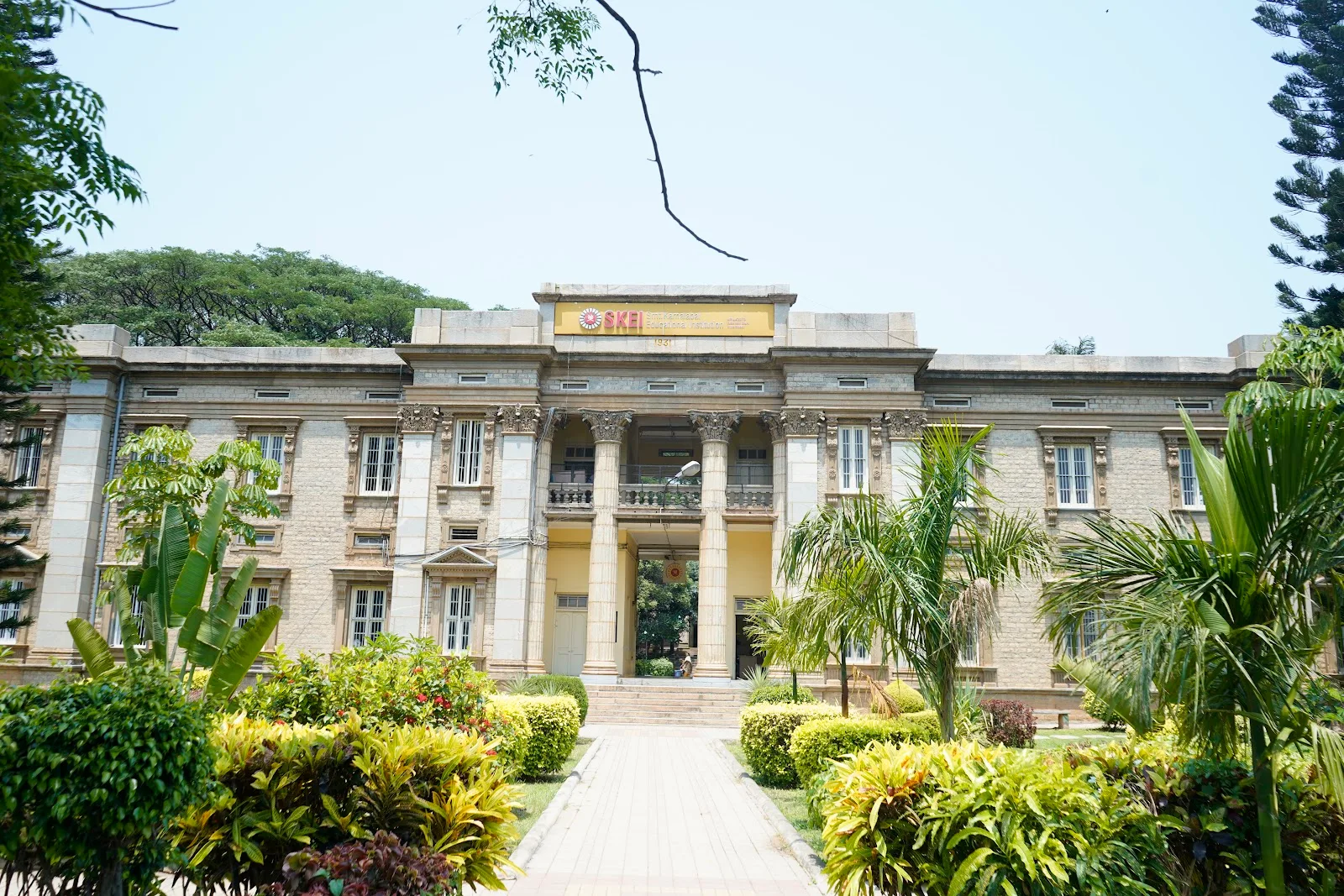 SKEI - Smt. Kamalabai Educational Institution