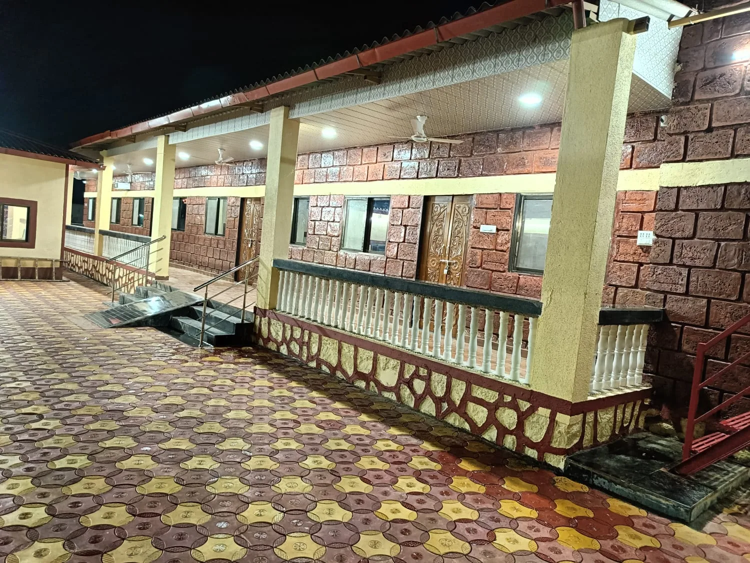 Roshni Old Age Home