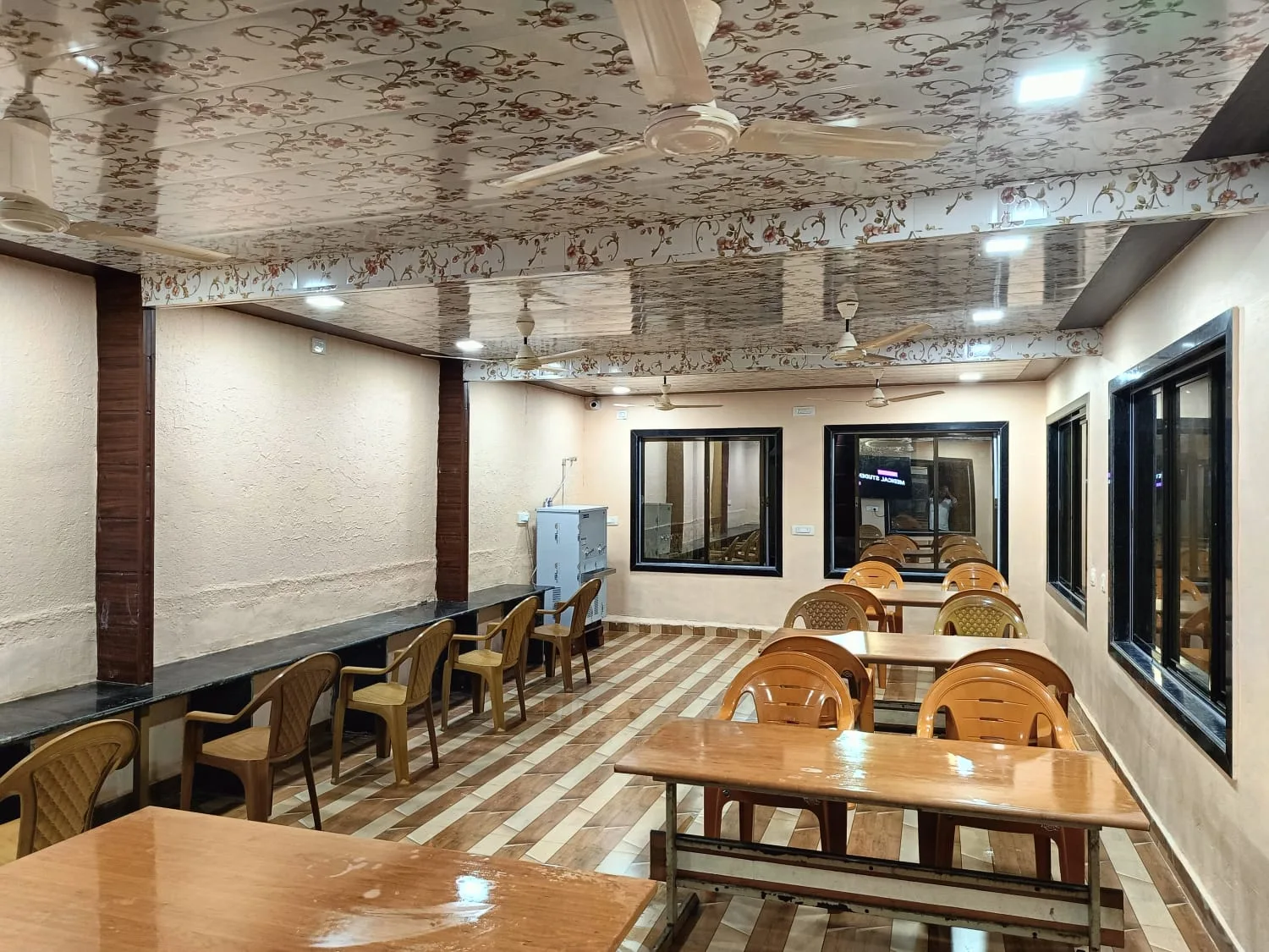 Roshni Old Age Home