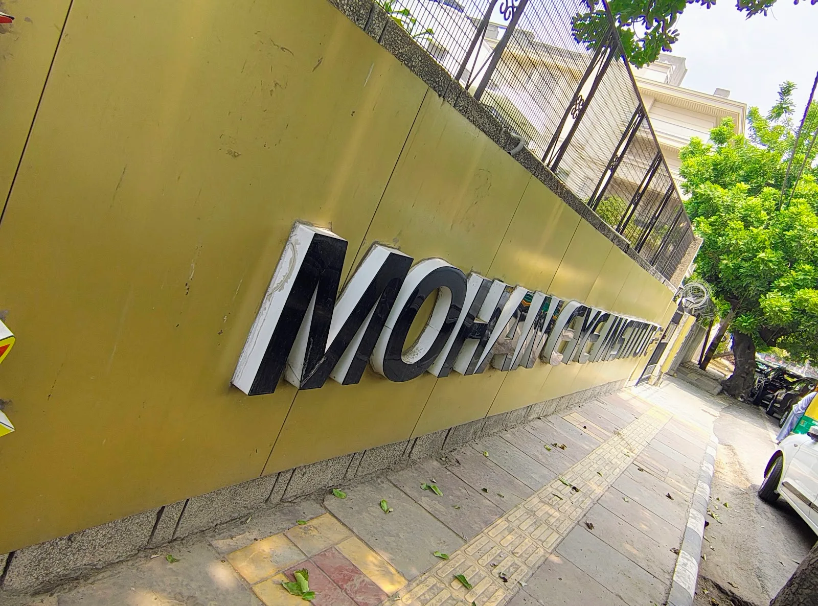 Mohan Eye Institute