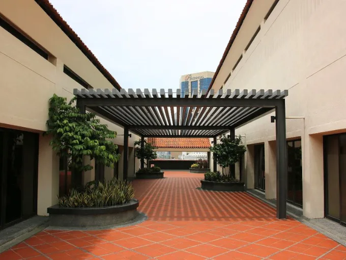 Halogen (Singapore)