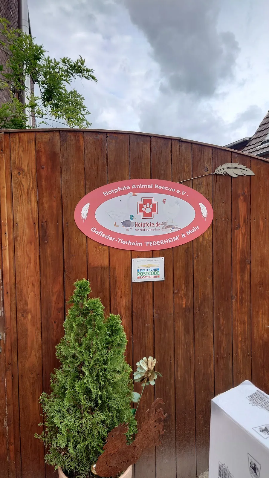 #Federheim, Notpfotes Stachel-, Fell- & Gefieder-Tierheim Neuss