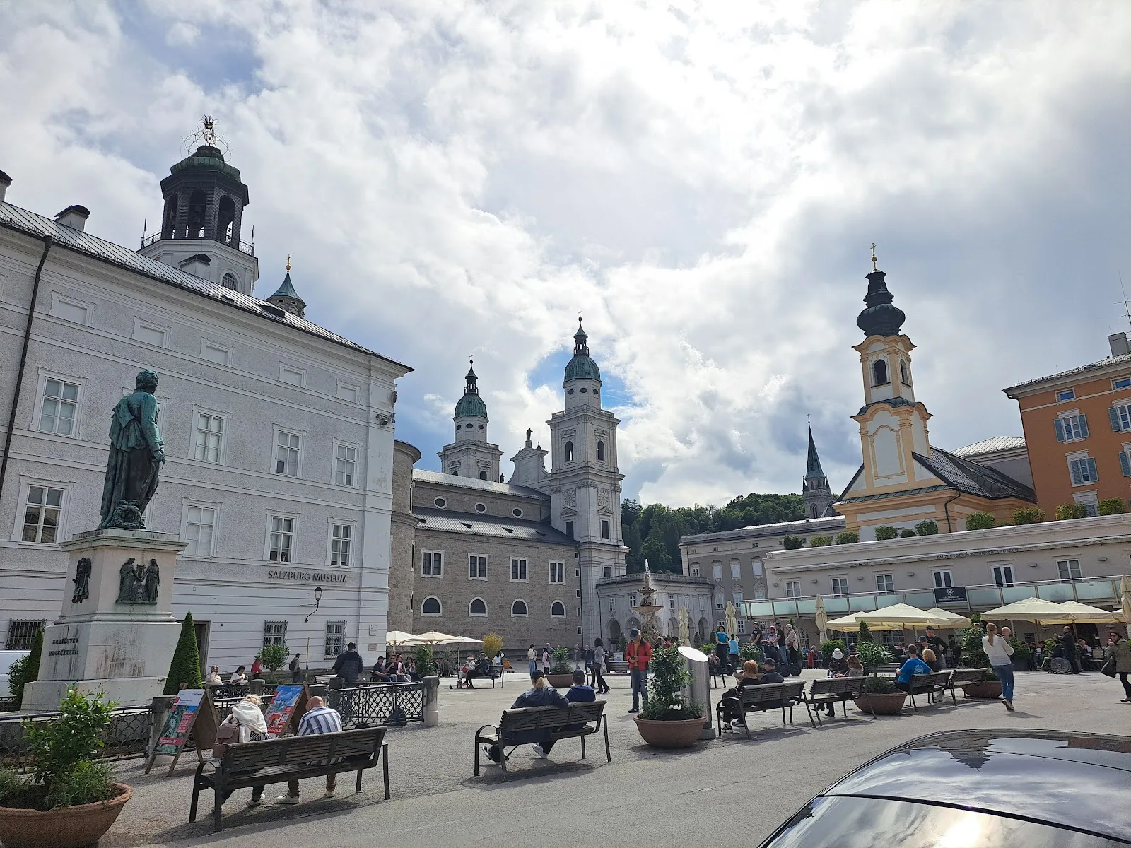Tourist Information Mozartplatz