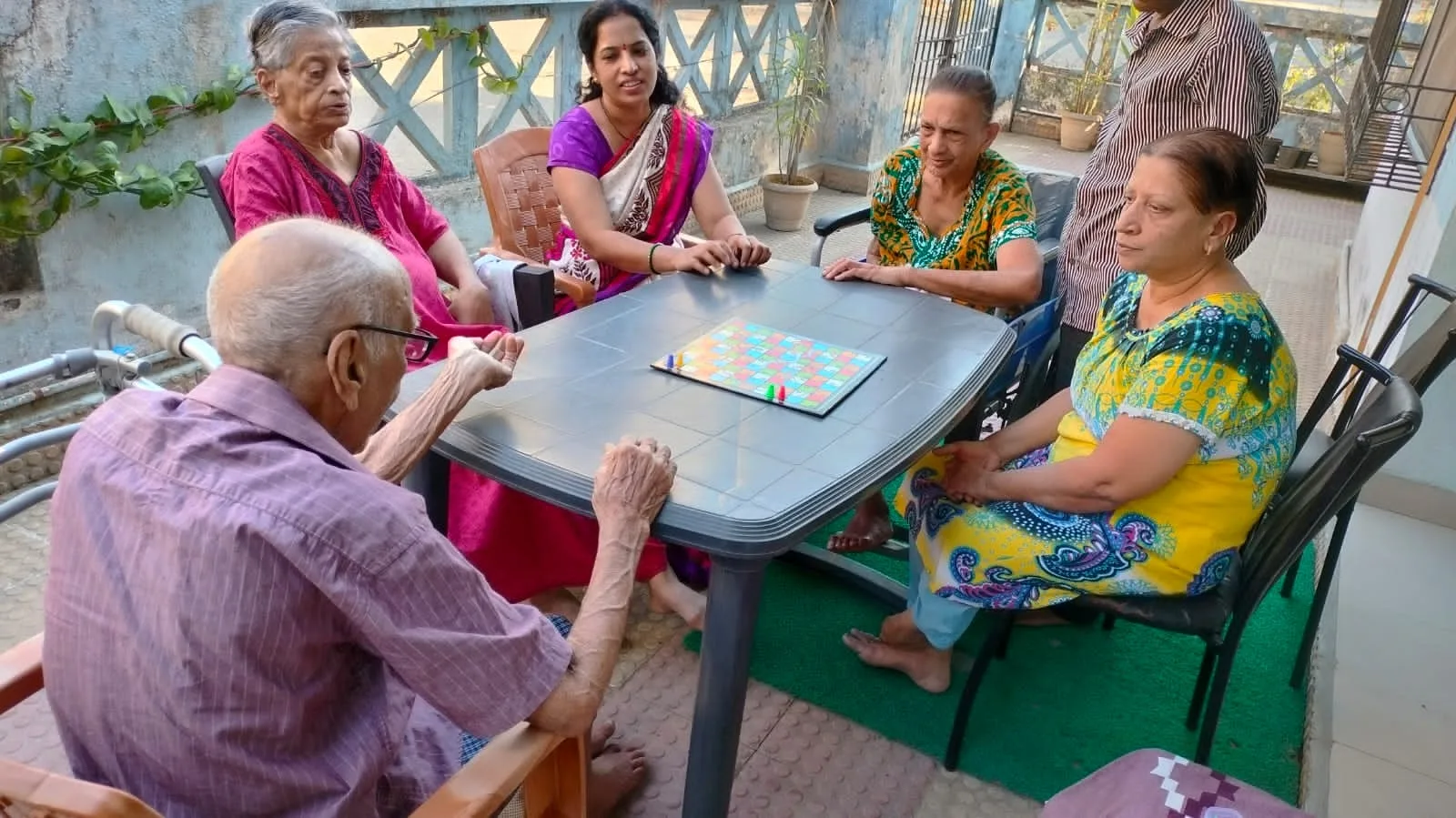 NIDAN Center for Elderly Care - Old Age Home and Senior Citizen in Kasarvadavali Thane, Bedridden Care, Hospice Care in Thane