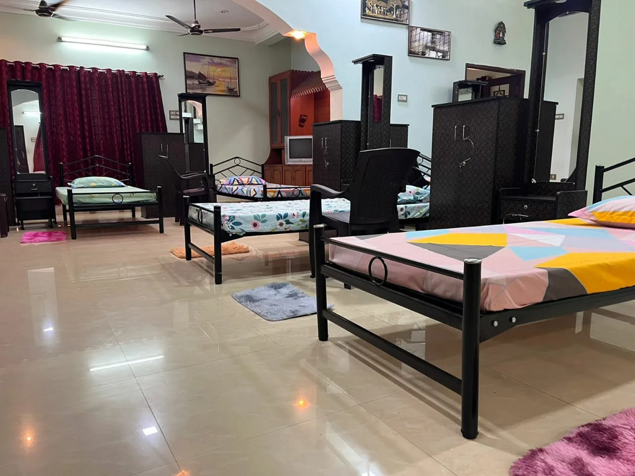 Divine Senior Care - Old Age Home in Chennai | Senior Care Home Near Porur | Old age home monthly cost