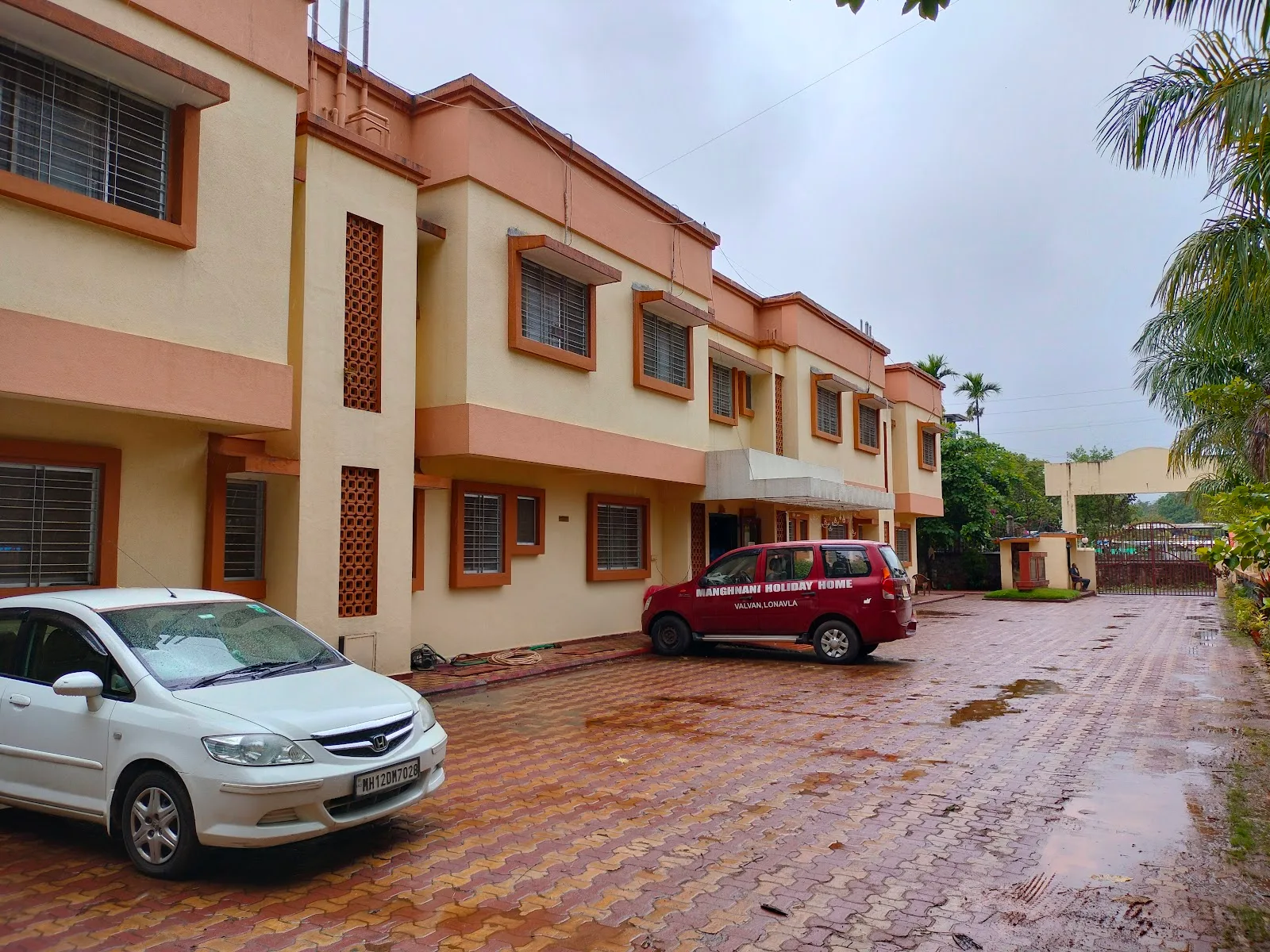 Manghnani Elders Home