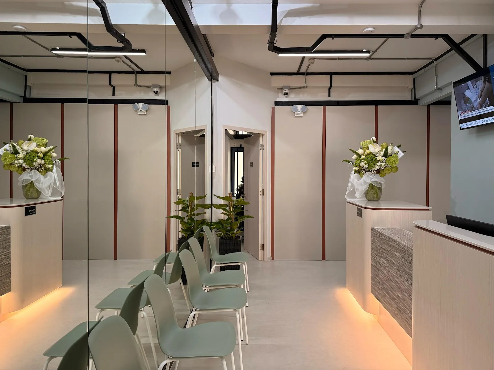 The Downstairs Clinic 楼下诊所