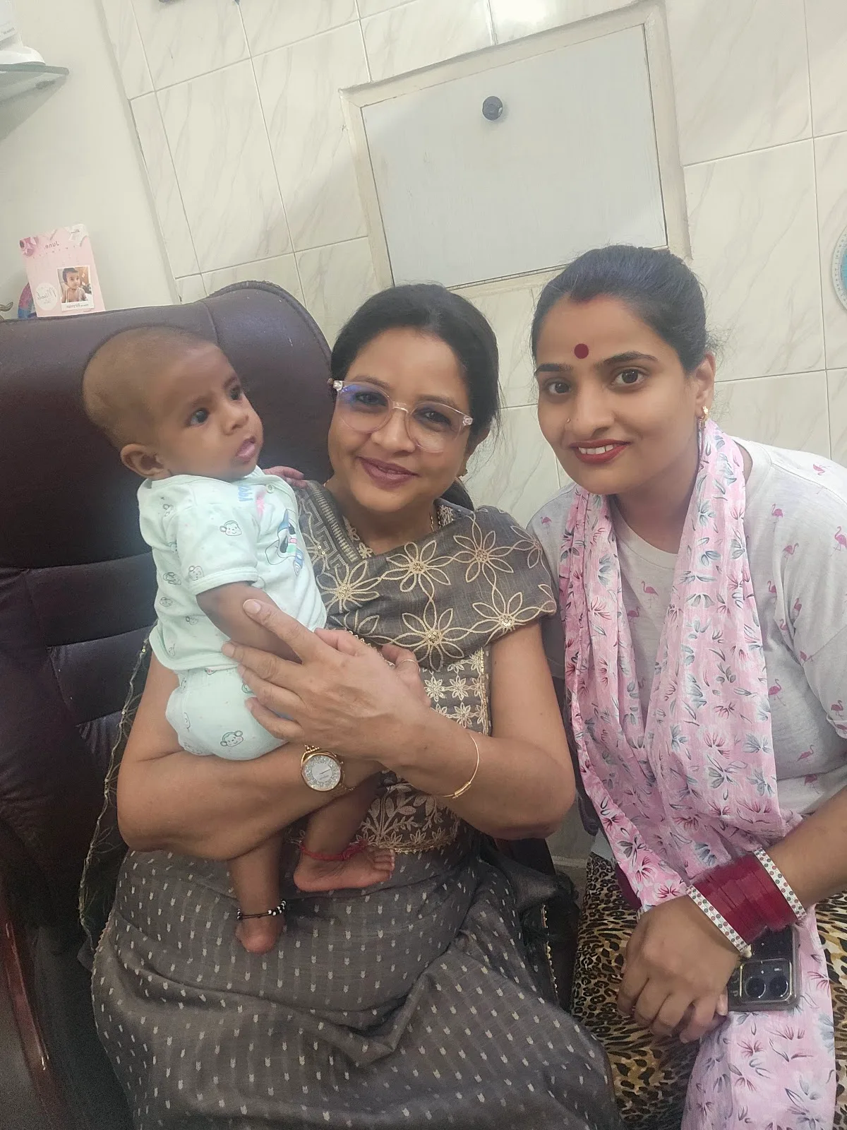 Dr Sadhana Gosain - Best Gynecologist in Karol Bagh, Delhi | Kumar Medical Centre
