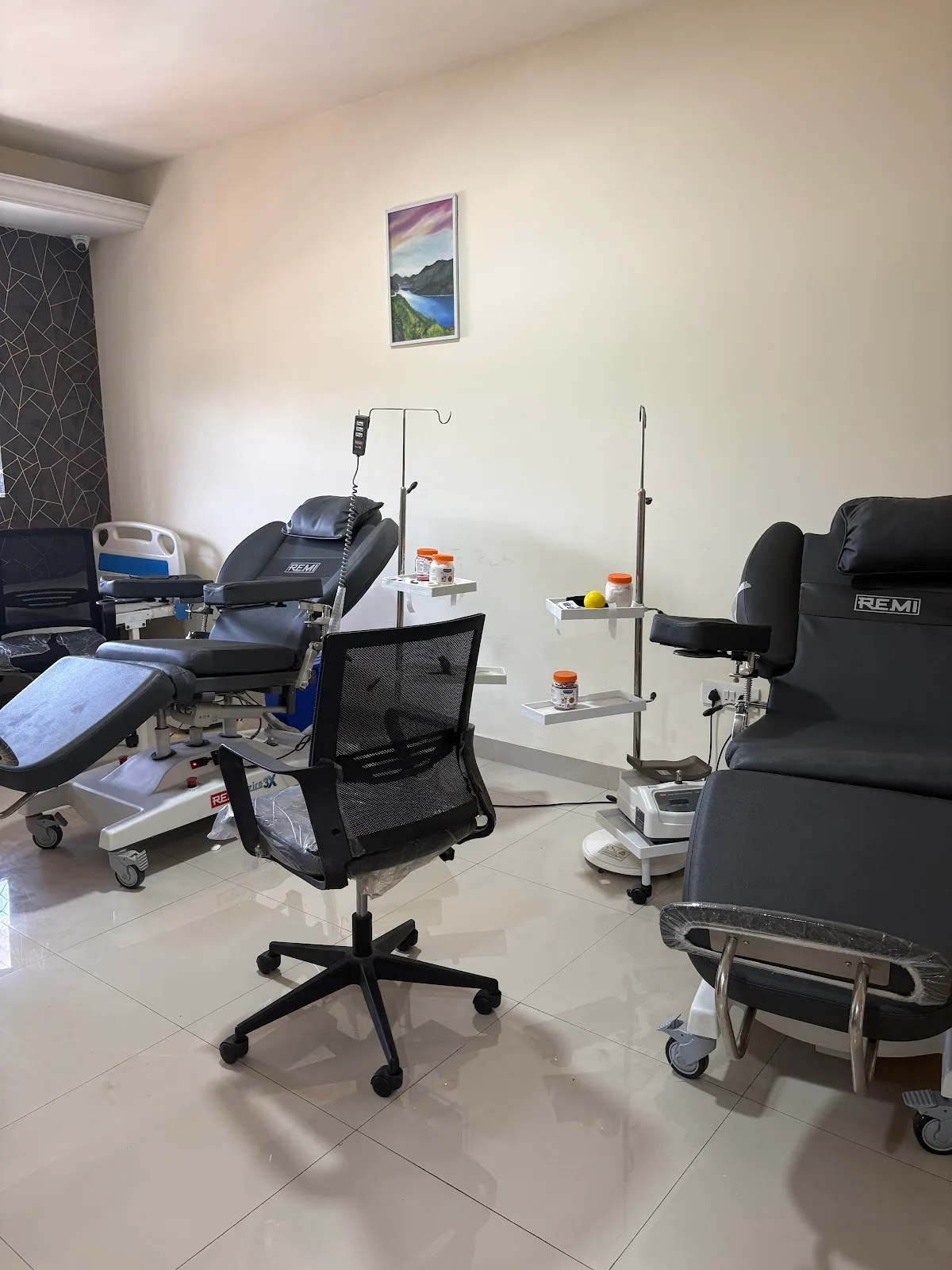HHS & HMS BLOOD CENTRE