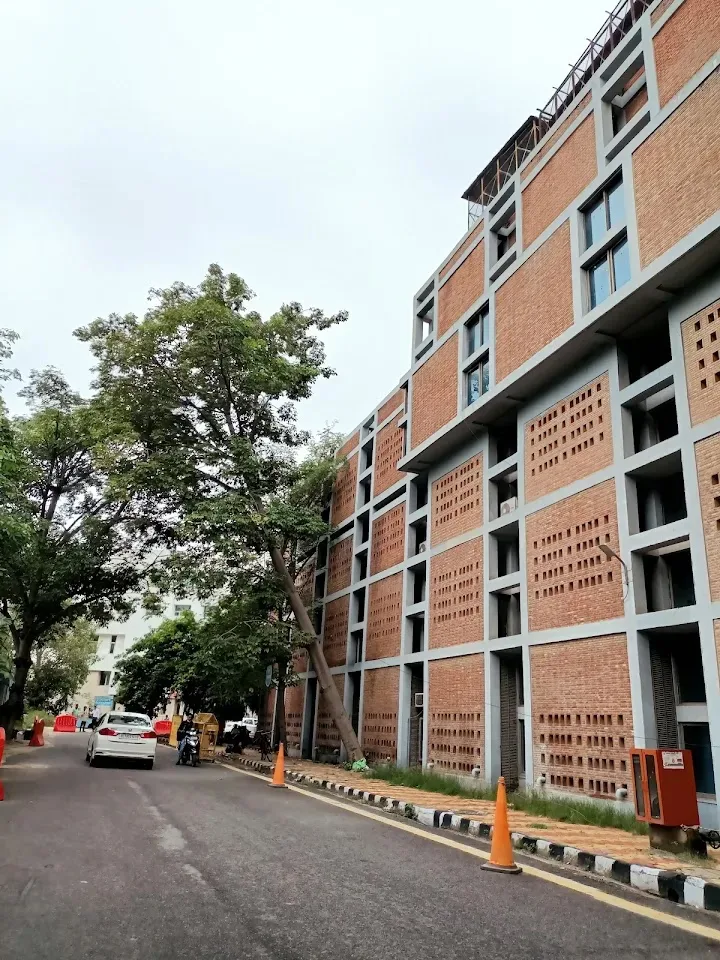 Kalawati Saran Children's Hospital