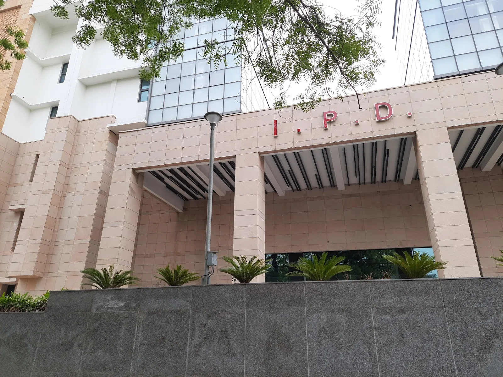 Kalawati Saran Children's Hospital