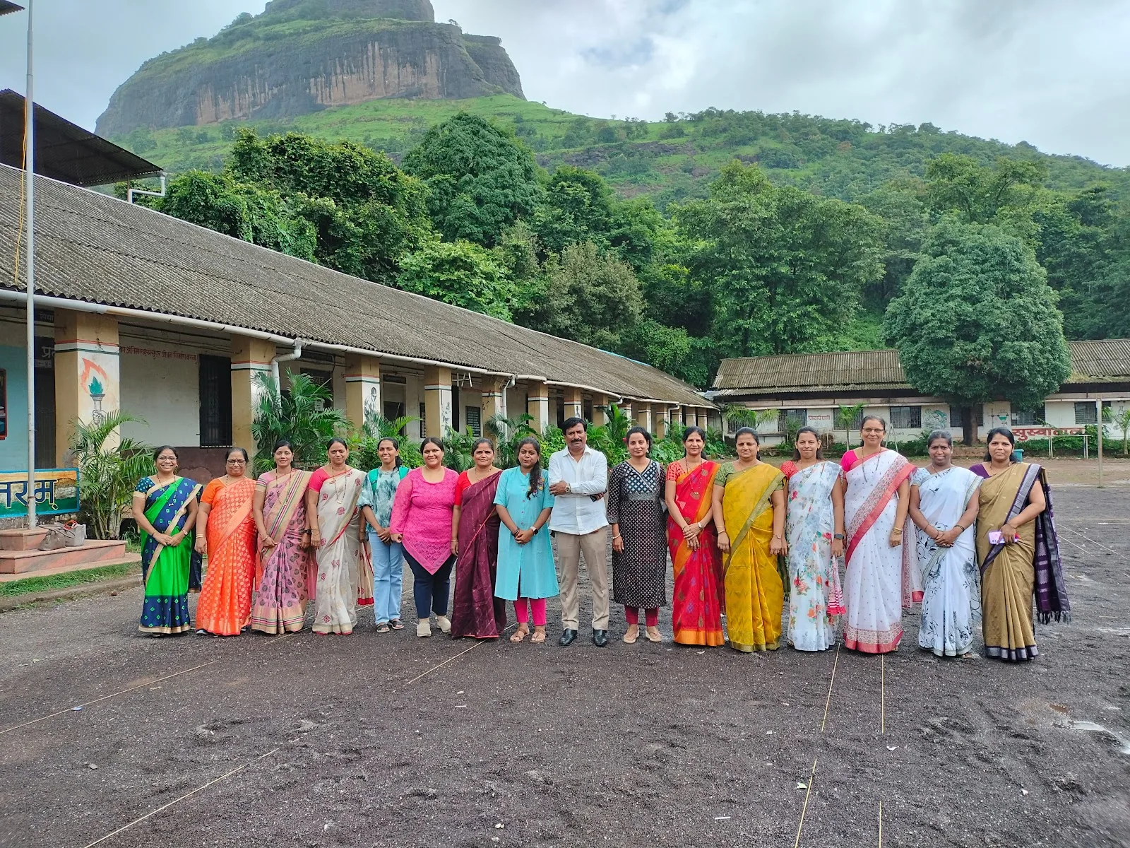 S R DALVI (I) FOUNDATION For Teachers Empowerment & Environment (शिक्षक सक्षमीकरण व पर्यावरण)