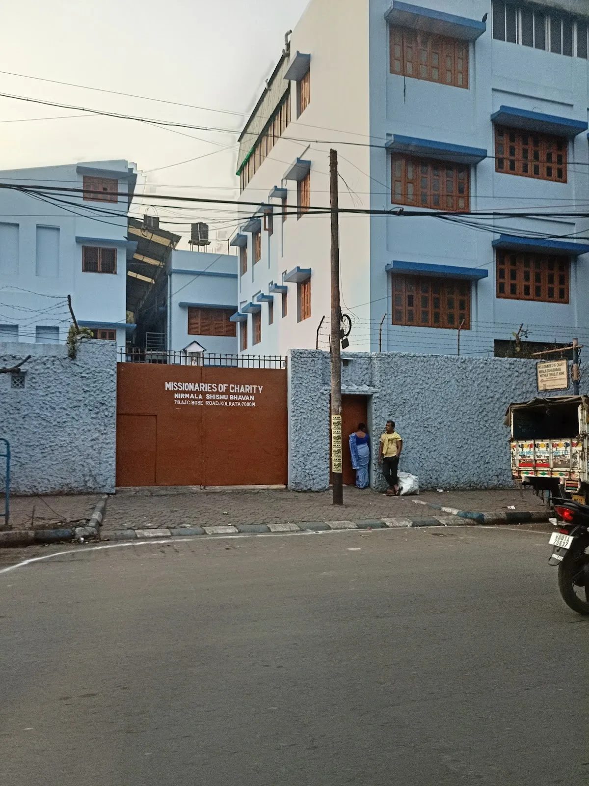 Nirmala Shishu Bhavan (Missionaries of Charity), 78, A.J.C. Bose Road, Taltala, Kolkata, West Bengal 700014, India
