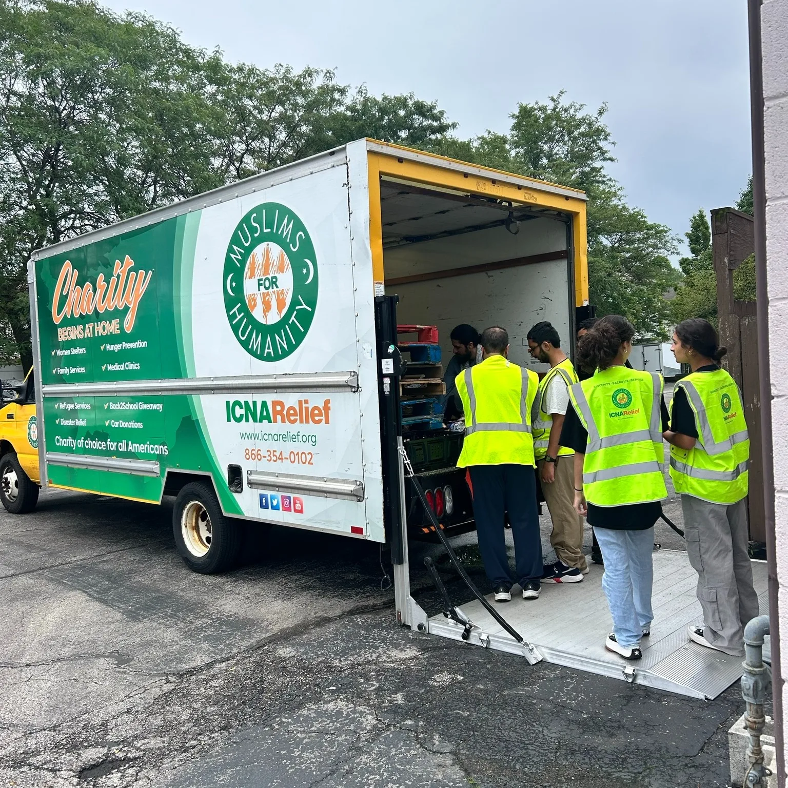 ICNA Relief Resource Center and Food Pantry