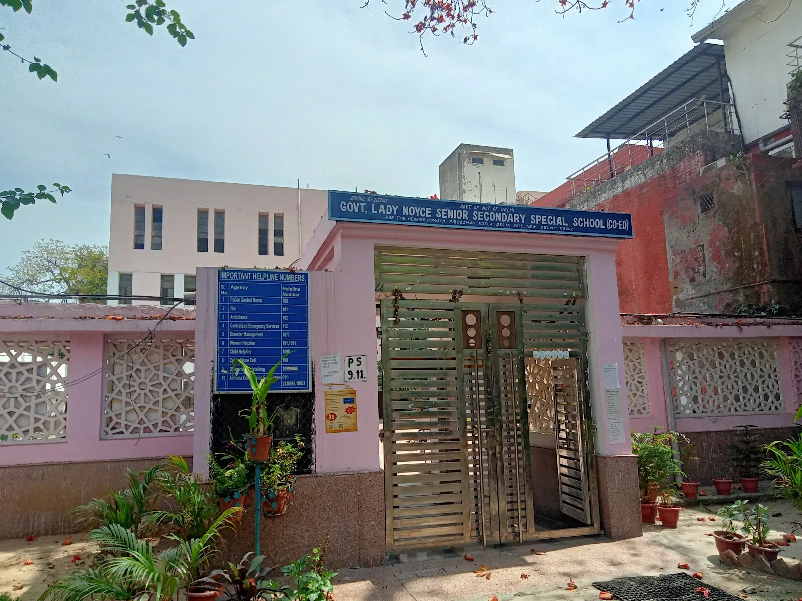 GOVT LADY NOYCE SR. SECONDARY SCHOOL FOR DEAF GOVT. OF N.C.T. OF DELHI, GLNS COMPLEX, DELHI GATE, NEW DELHI 110002