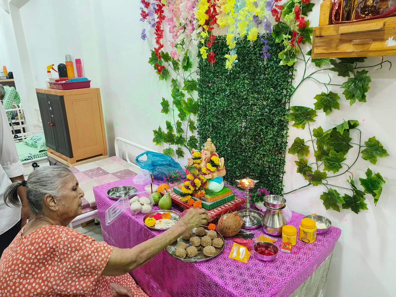 Mahakali Jan Seva Foundation – Senior Citizen Care Center