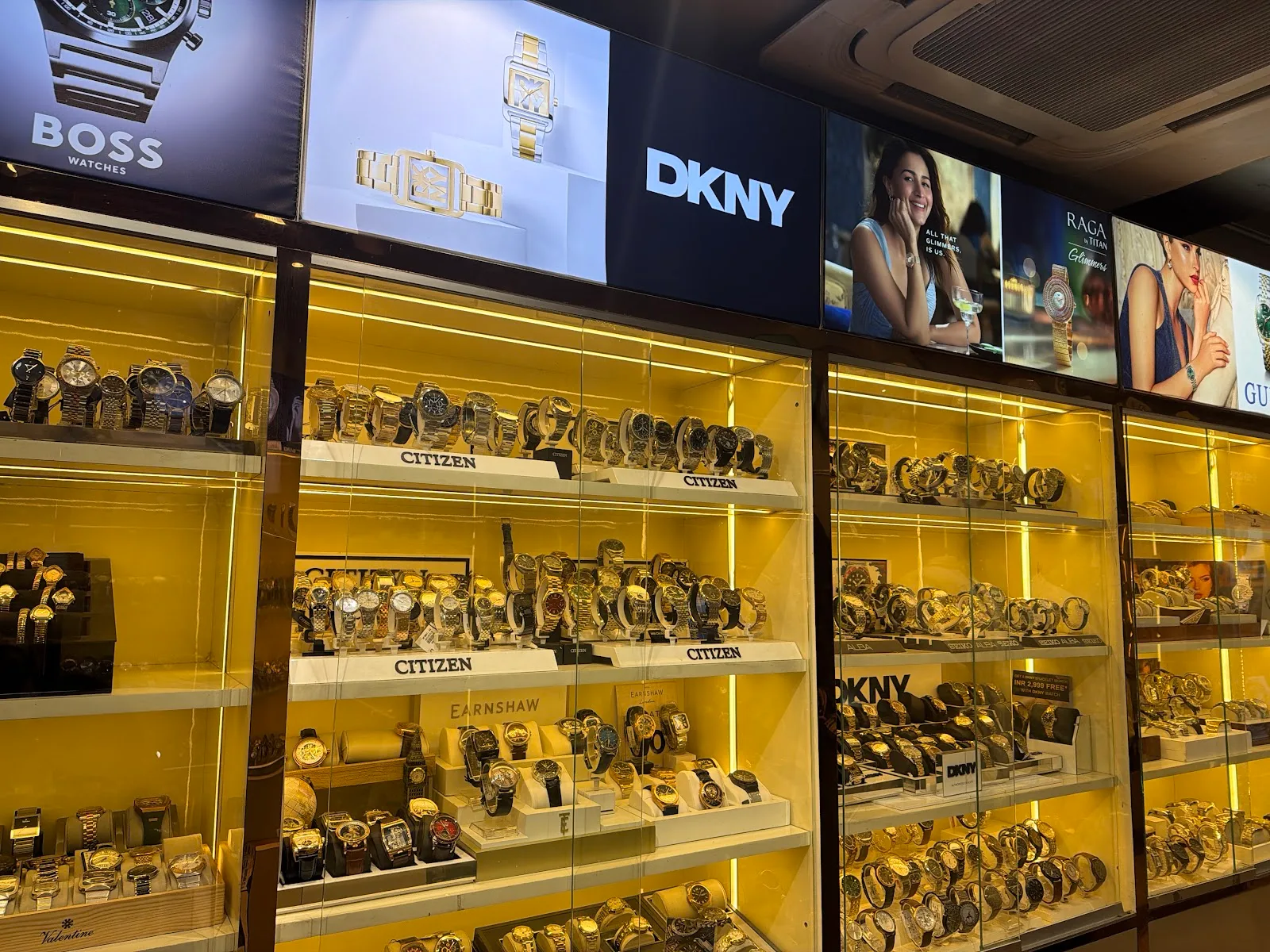 Watch store | watch Repair | Sikka and Sons |Tissot |Gc |Seiko |DW |Just Cavalli |Guess |Fossil | Alba |Casio |Titan |Timex|