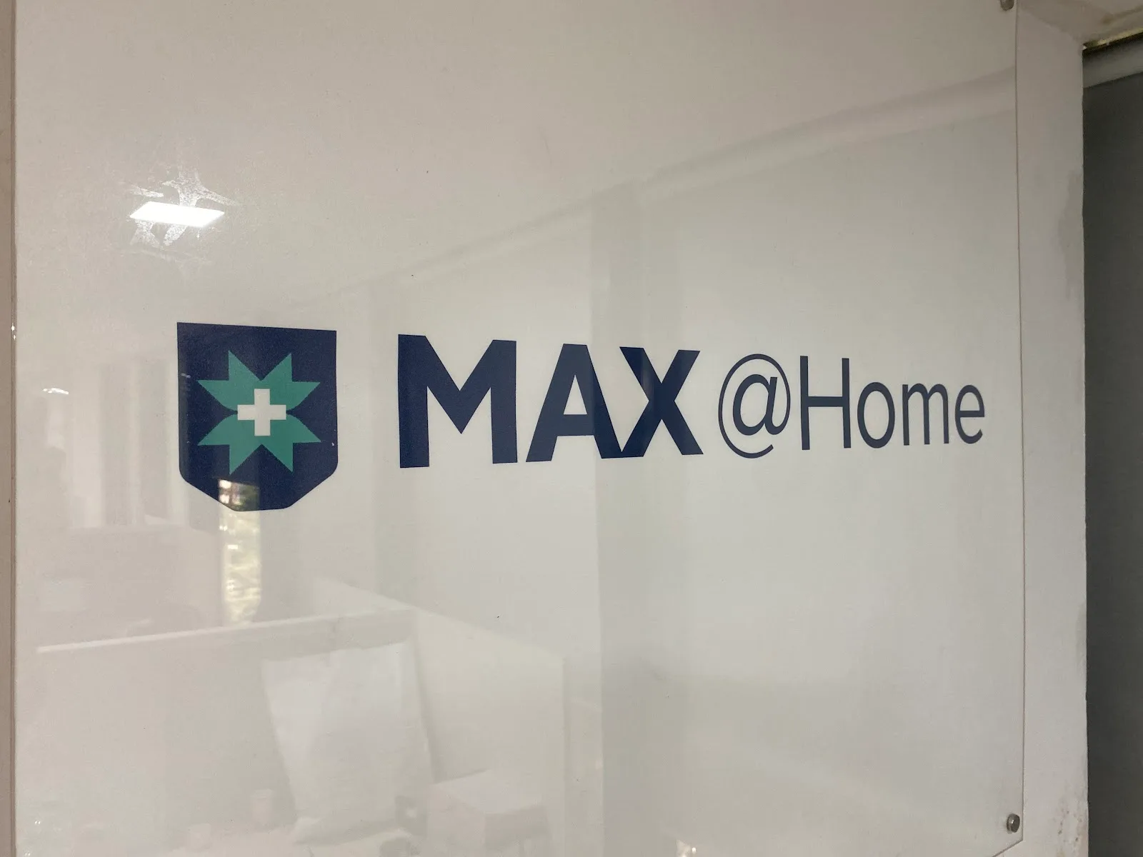 MaxAtHome | Caretaker for Elderly, Home Caregivers, Female Caretaker, Home Care for Senior Citizens