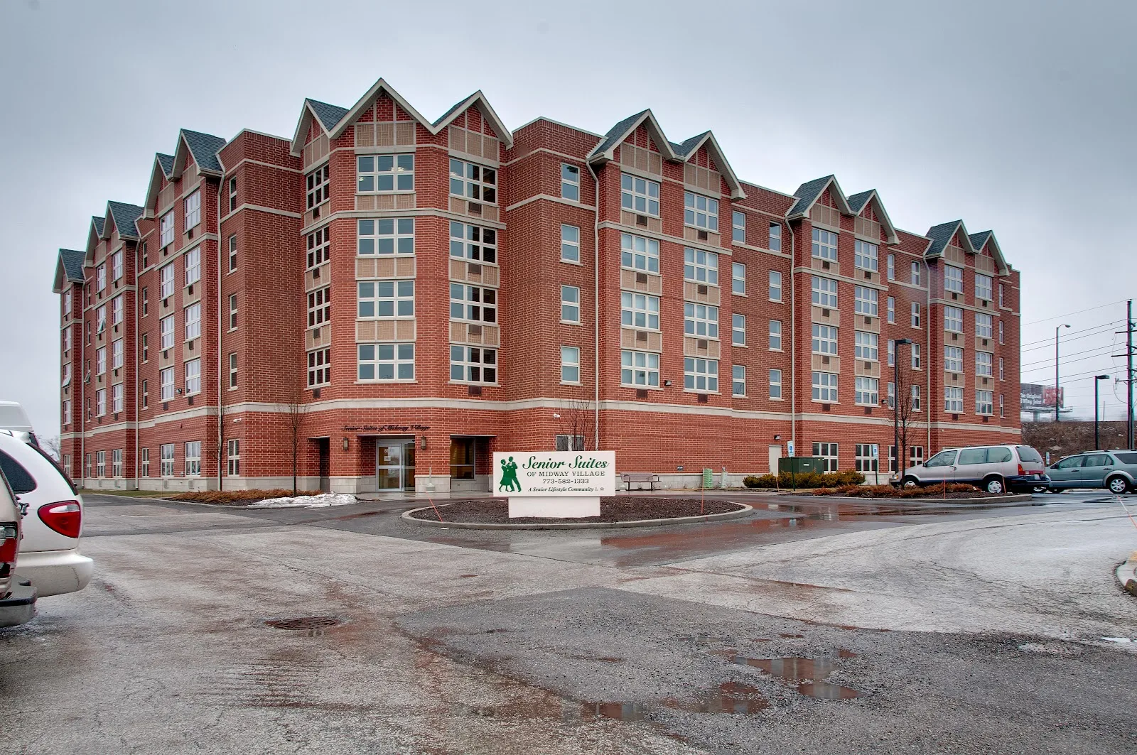 Senior Suites of Midway Village