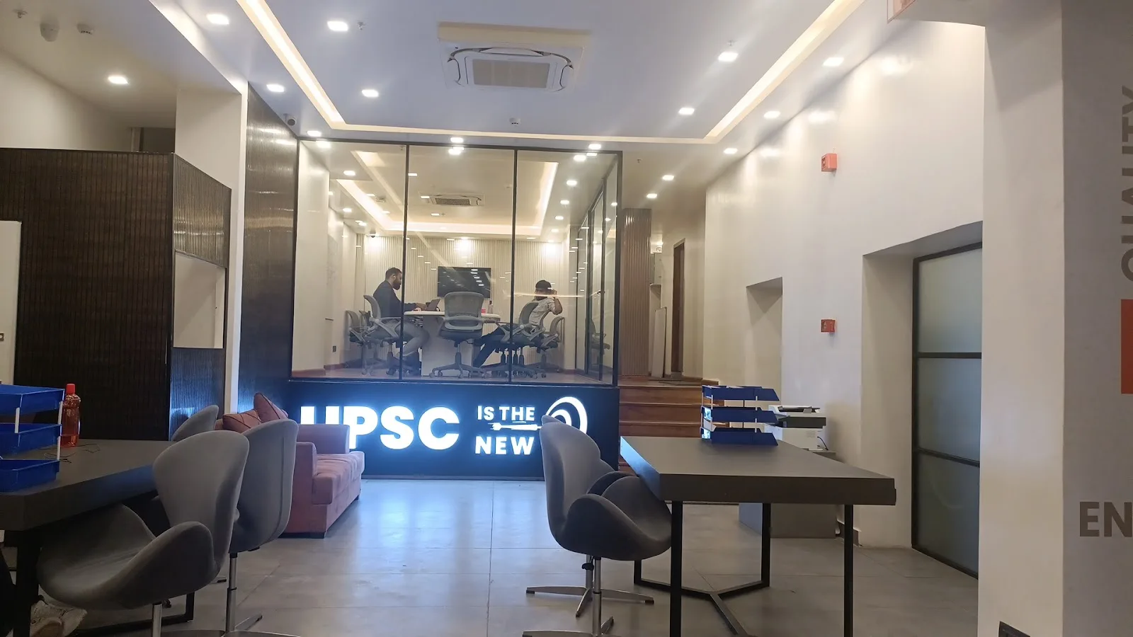 PW OnlyIAS Karol Bagh UPSC Coaching in Delhi | IAS Coaching in Delhi | Civil Services Coaching in Delhi