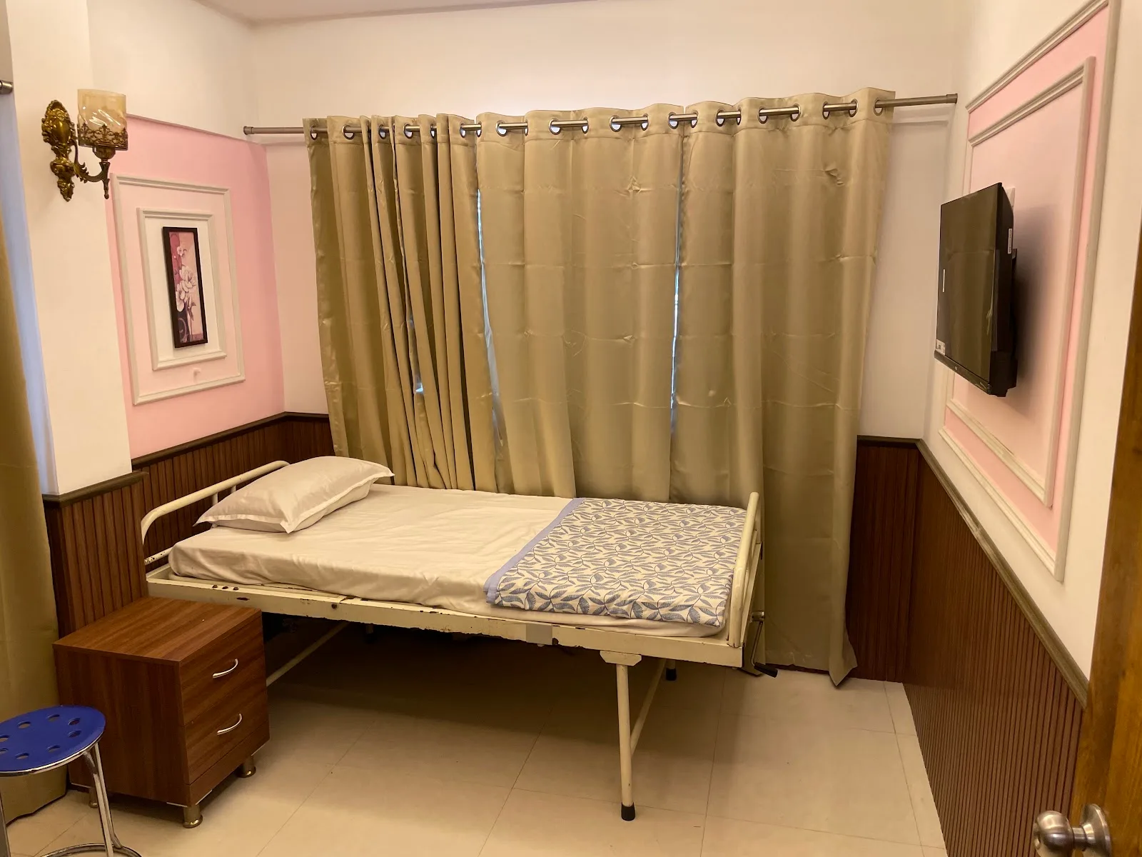 BHN CarePlus+ - Dementia Care Center & Old Age Home /Assisted Living Center in Andheri, Mumbai