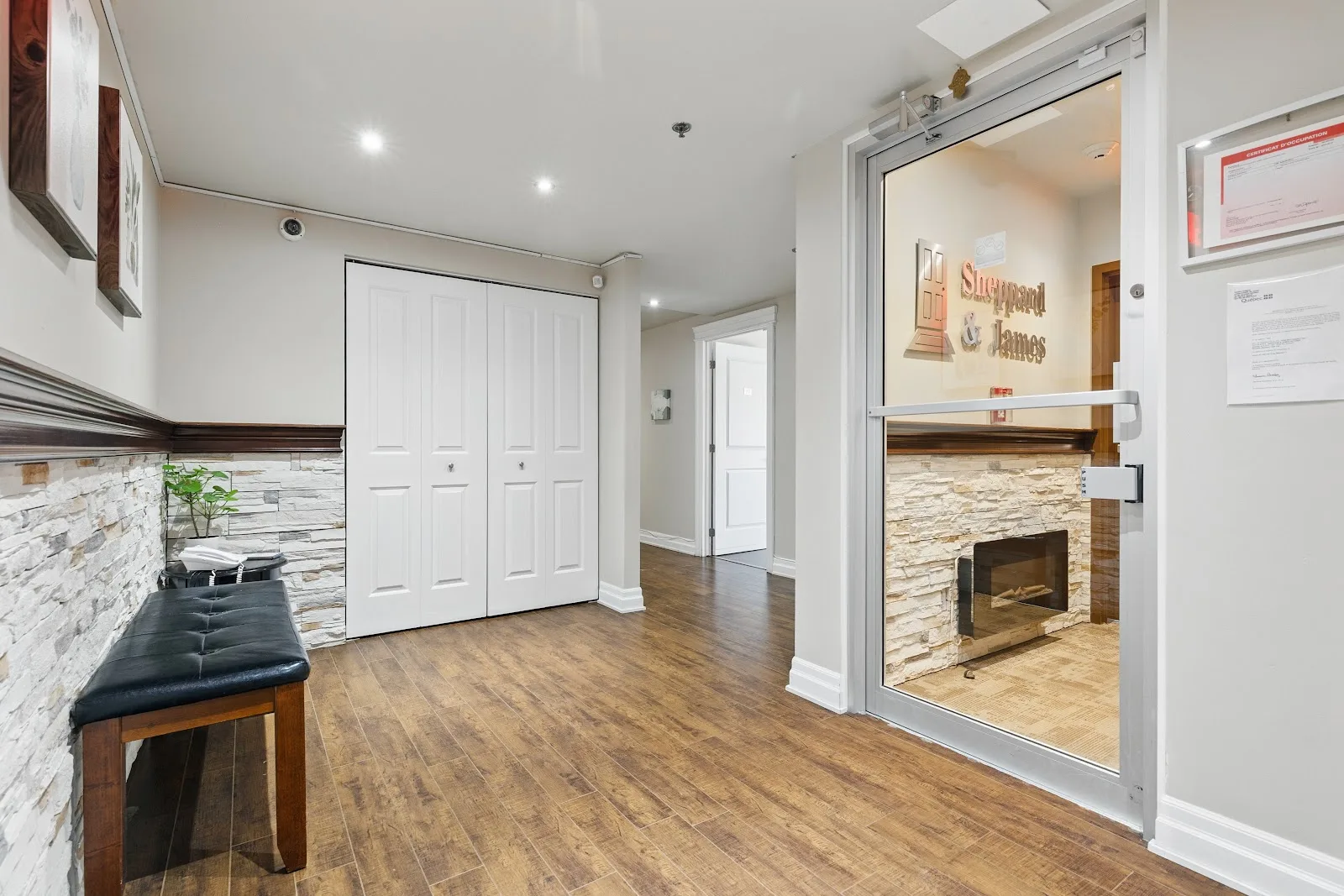 La Residence Sheppard et James