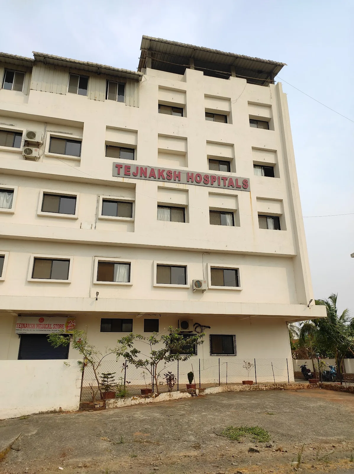 Tejnaksh Hospital