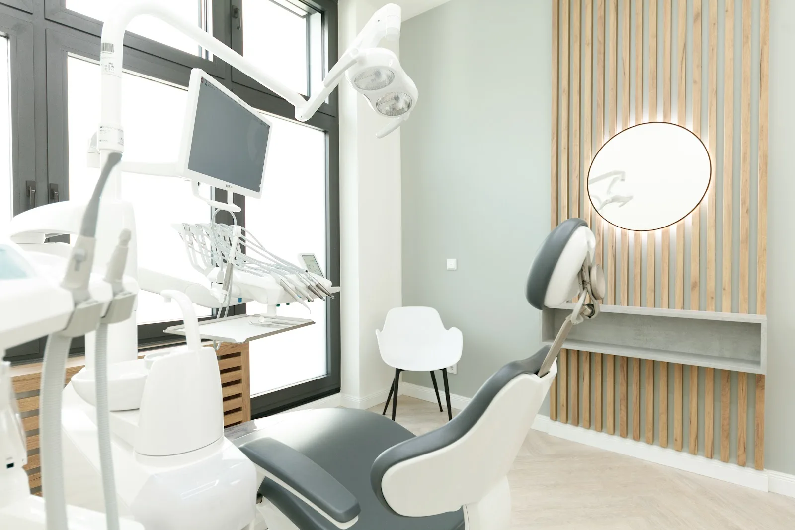 Zahnarzt Hamburg - Dental21 (ehemals MVZ Dentalzentrum Hamburg Gänsemarkt GmbH)