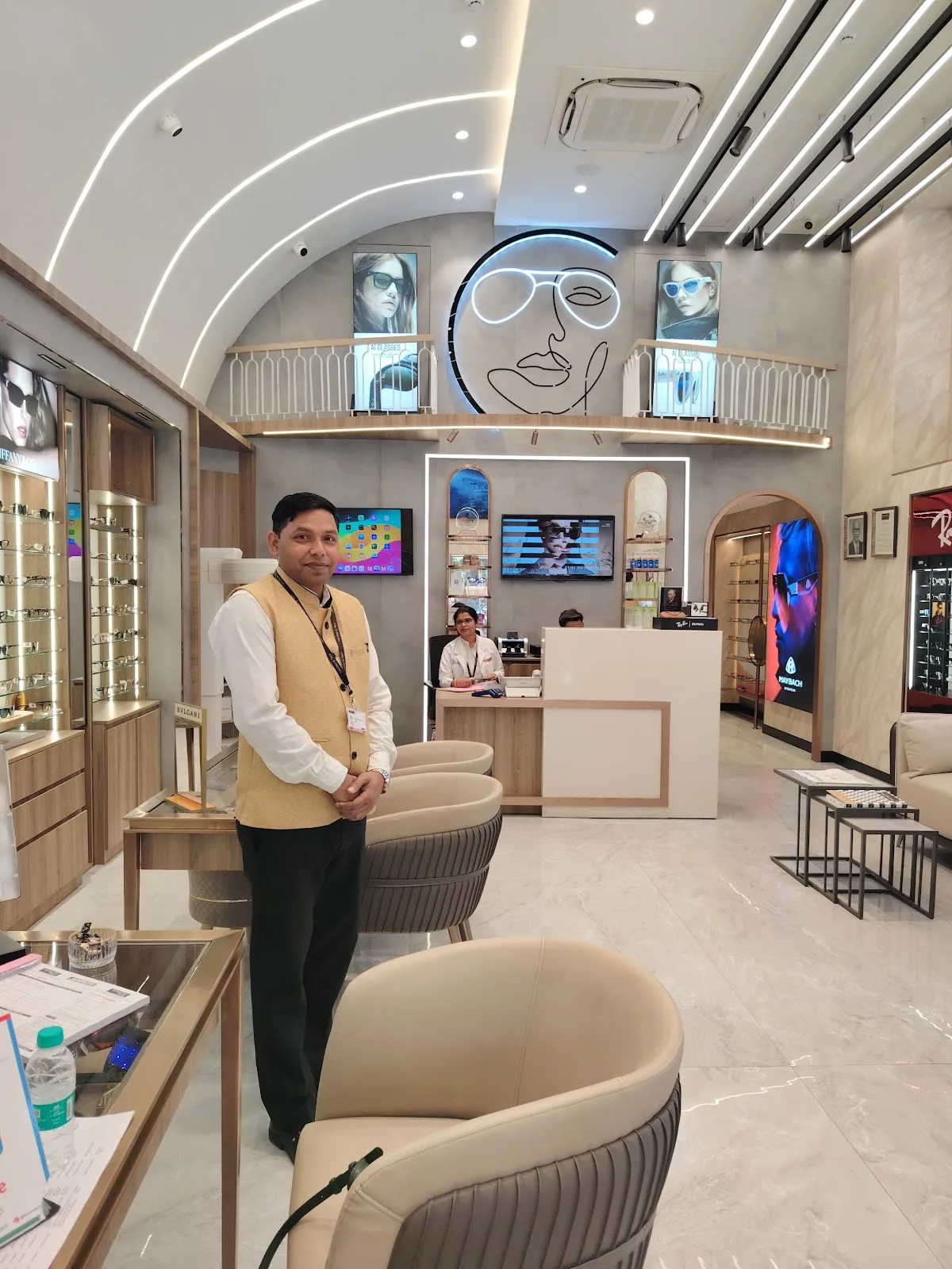 Lawrence & Mayo Boutique | Luxury Eyewear & Eye Testing | Janpath
