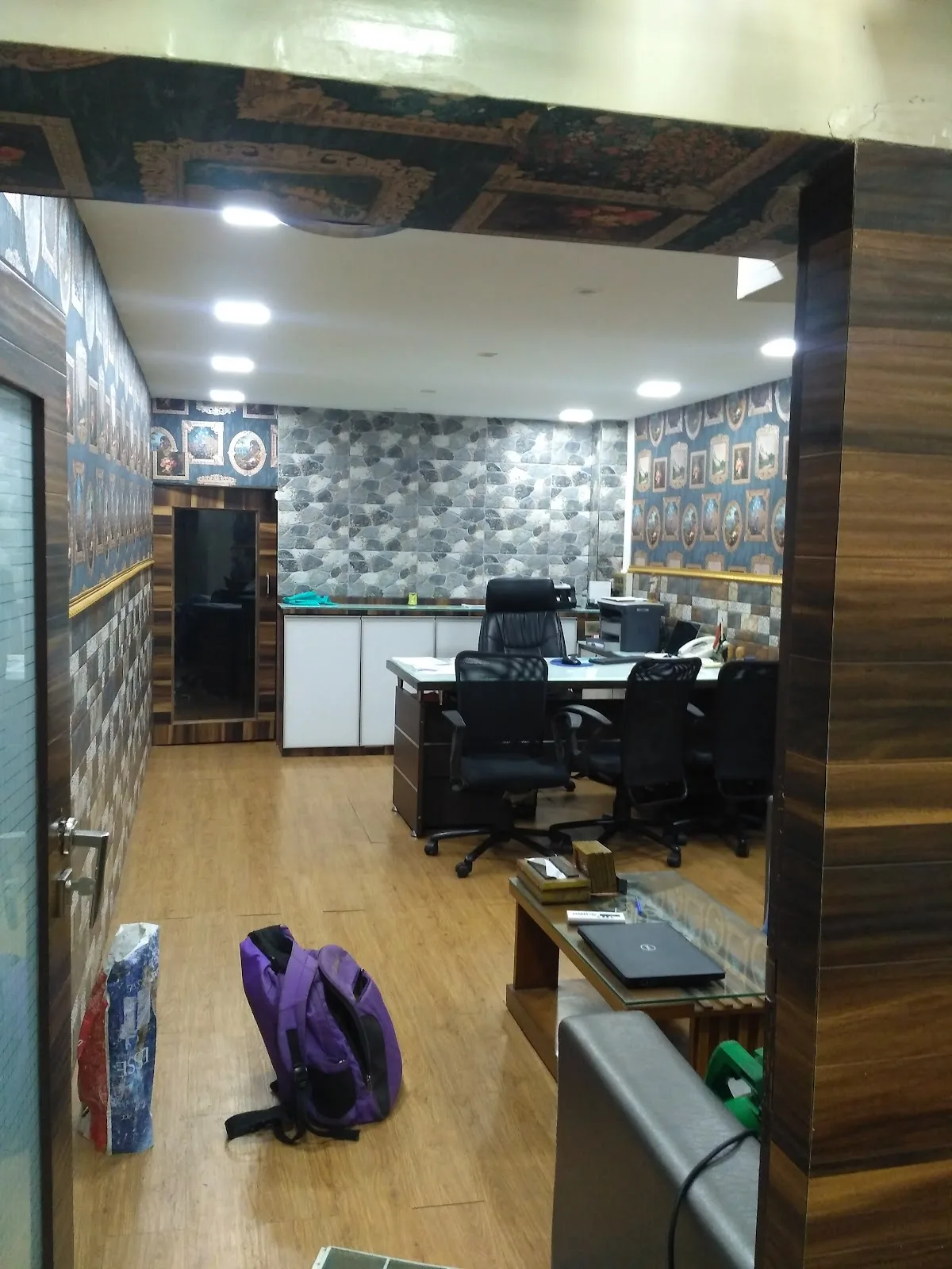 Senior Sales Agency