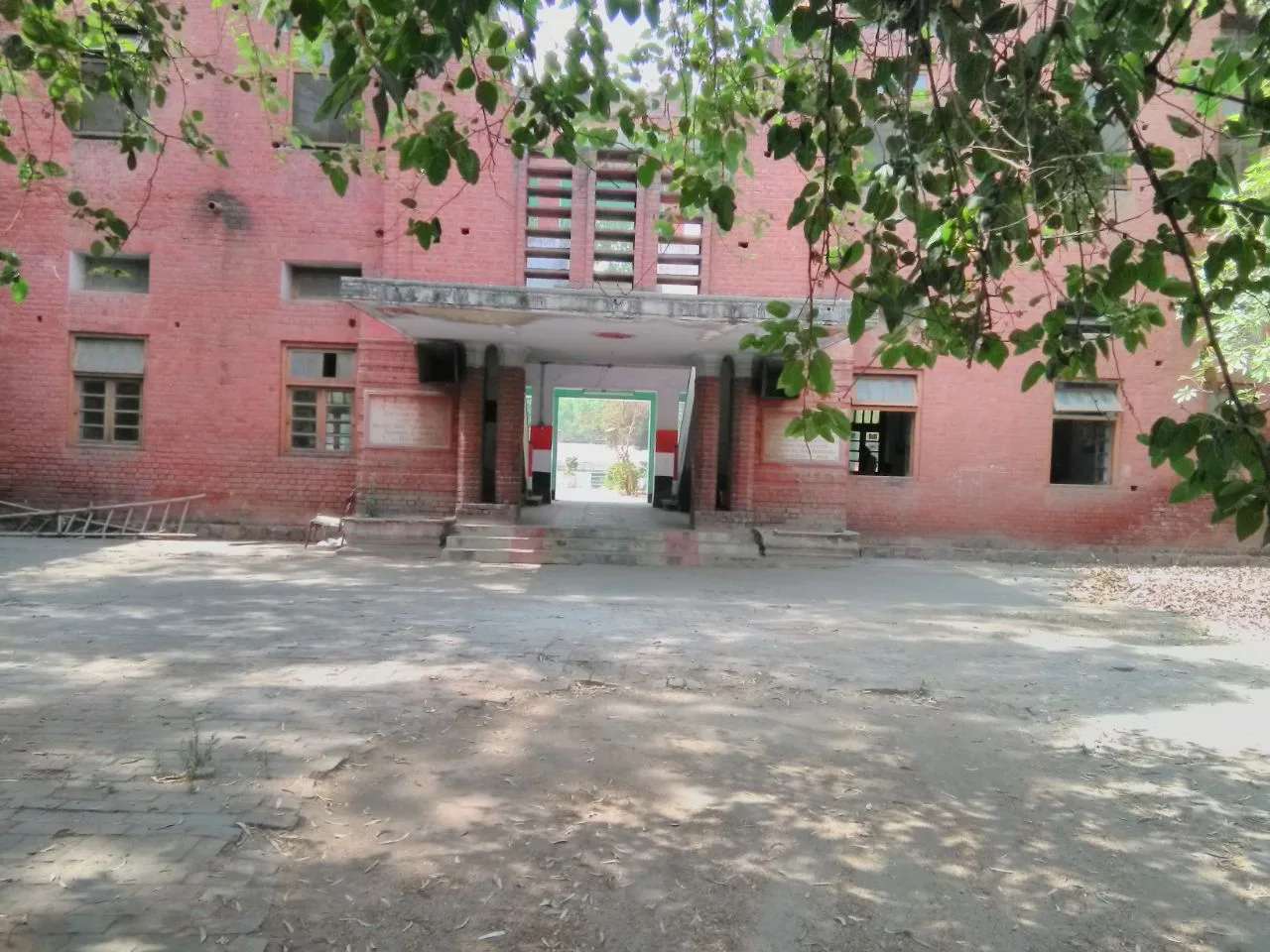 Satbhrawan Arya Girls Sen
