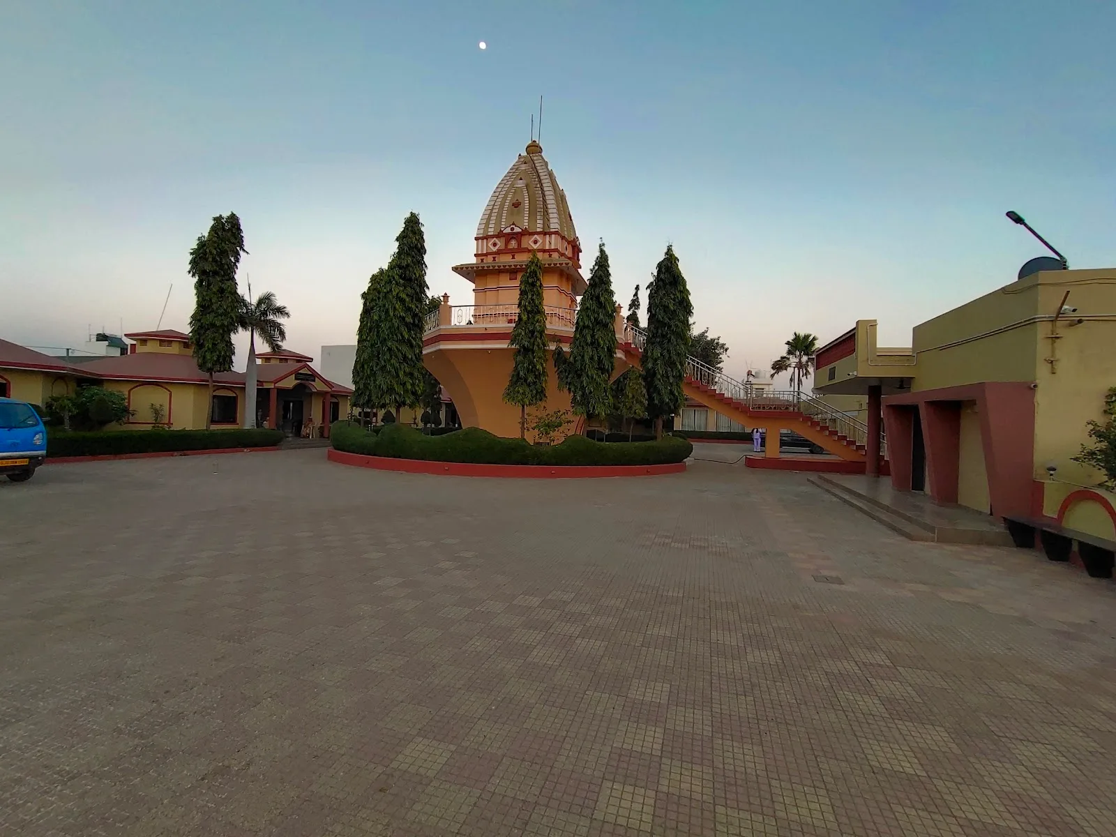 ShriMati Ruxmaniben Old Age Home