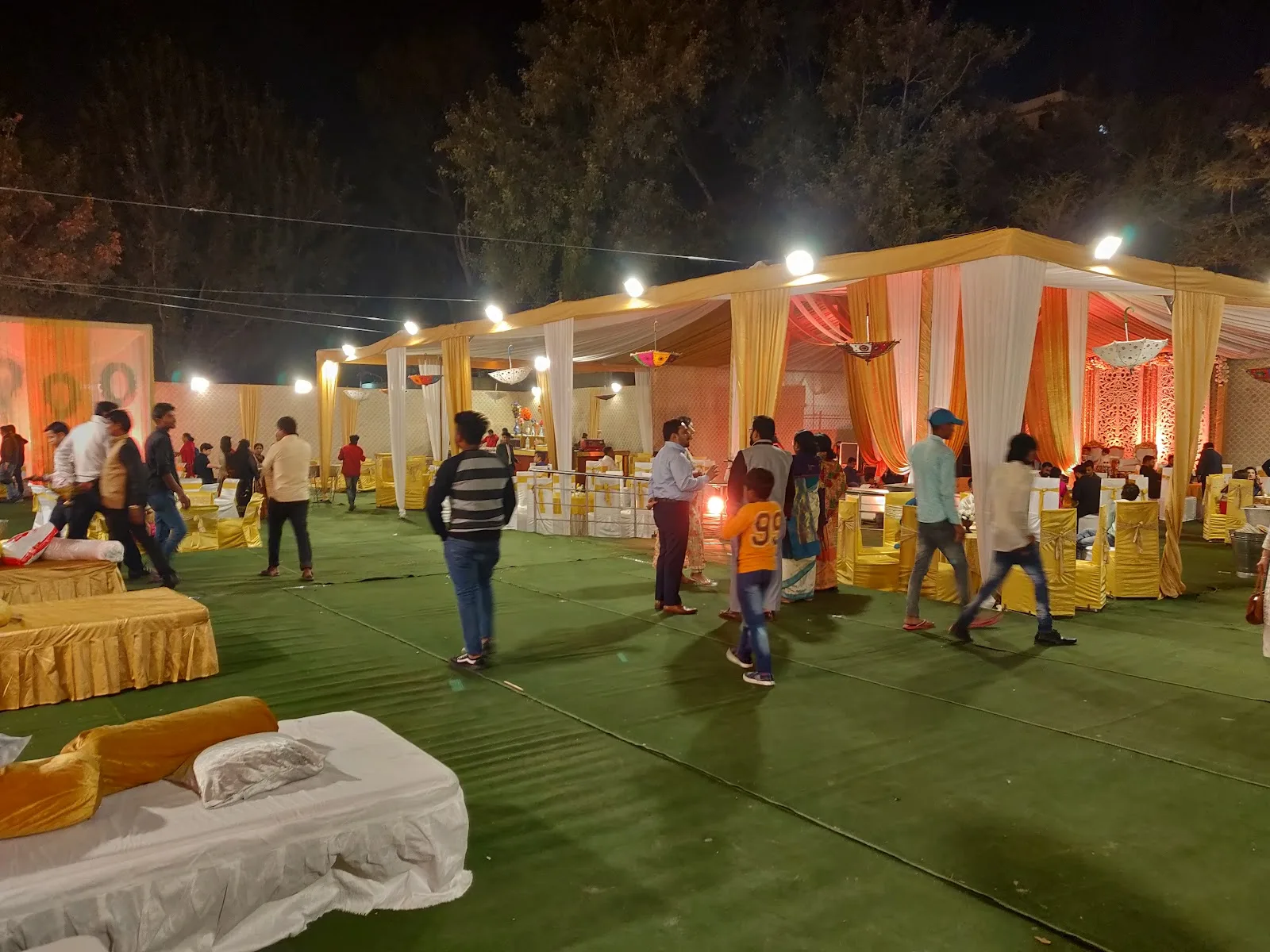 community centre krishna market lajpat nagar 1