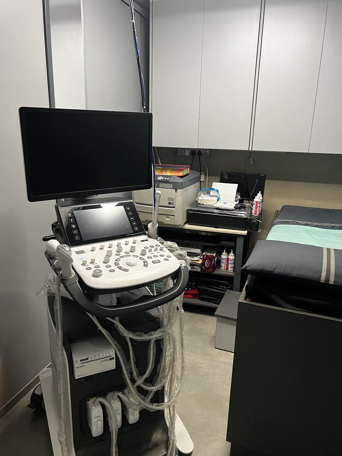 Dr. Charu Kohli's Clinics